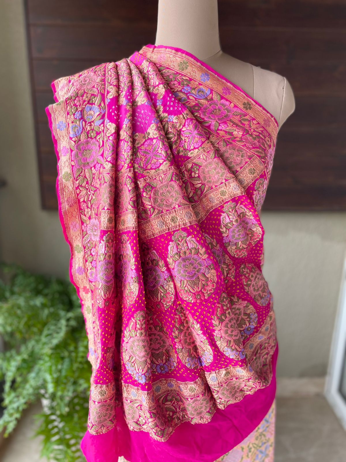 Nirja - Lotus Flower Meenakari Motif Saree