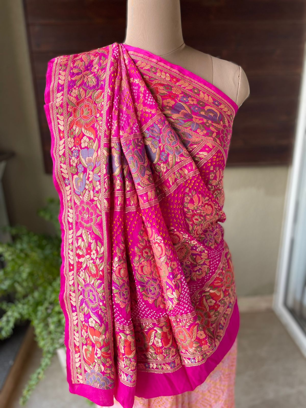 Hetvi - Love Meenakari Motif Saree