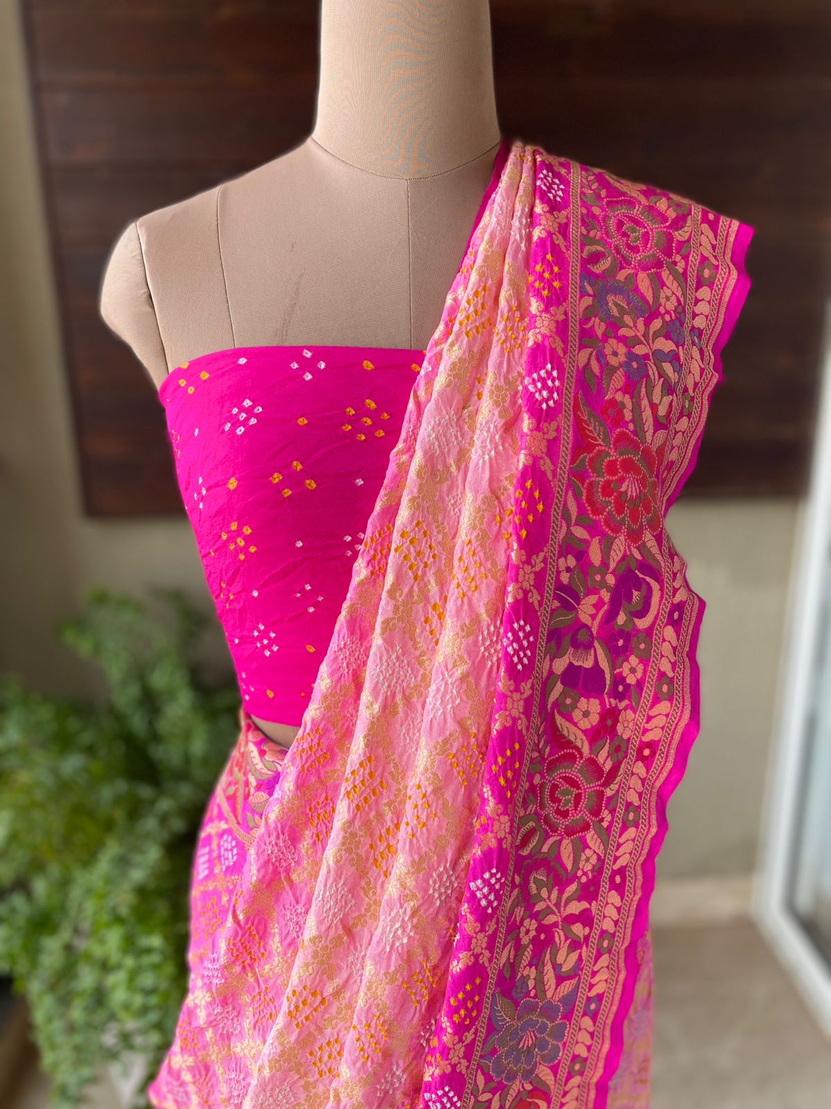 Hetvi - Love Meenakari Motif Saree