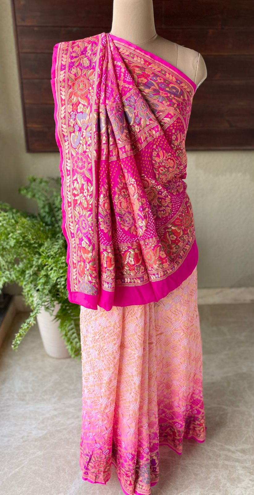 Hetvi - Love Meenakari Motif Saree
