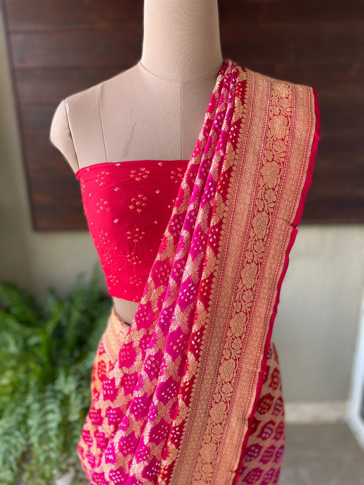 Namita - Red & Pink Bandhani Banarasi Saree