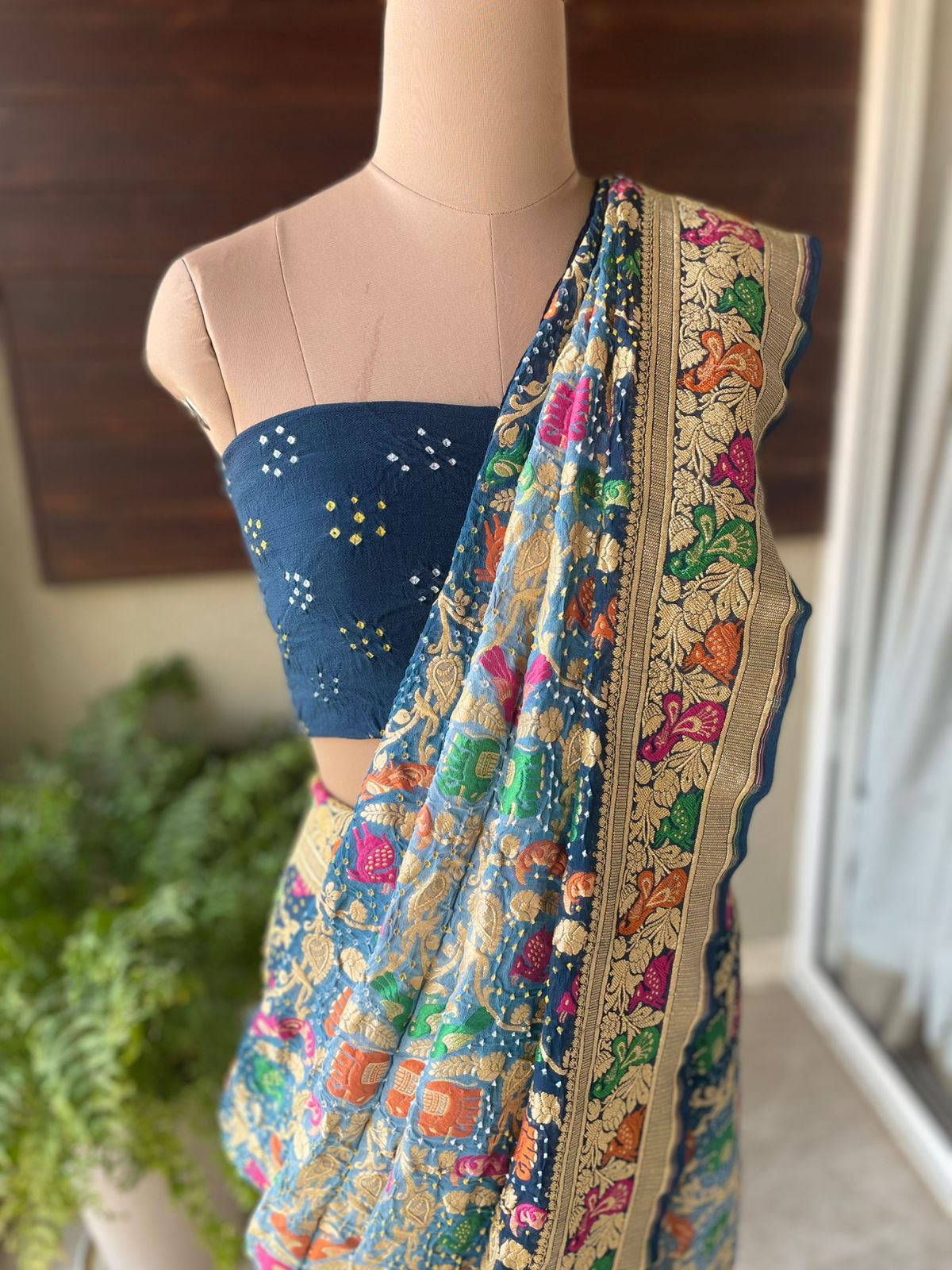 Saanjh - A Glorified Sunset Meenakari Motif Saree