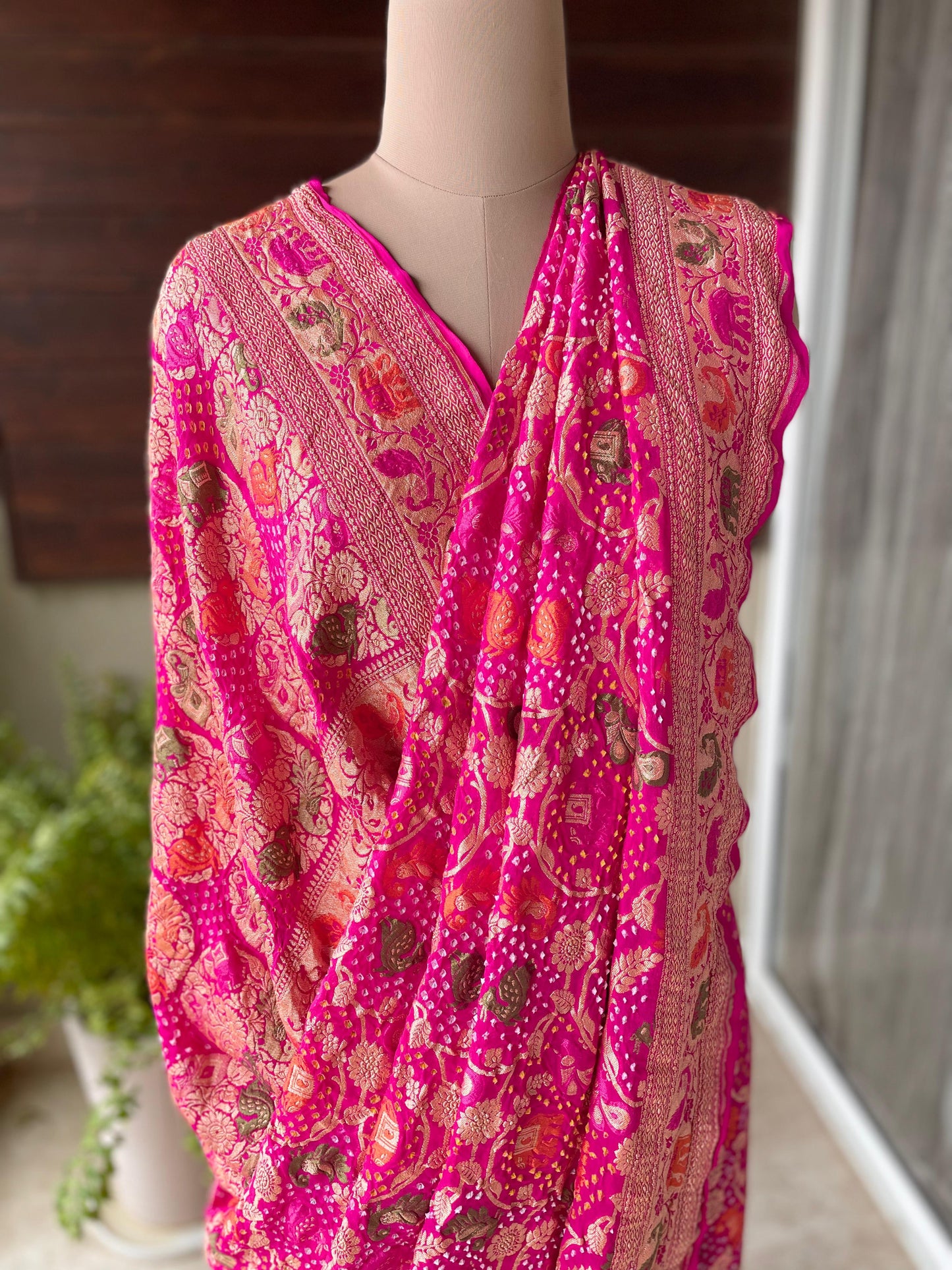 Vritti - Pink Tilfi Meenakari Bandhani Saree