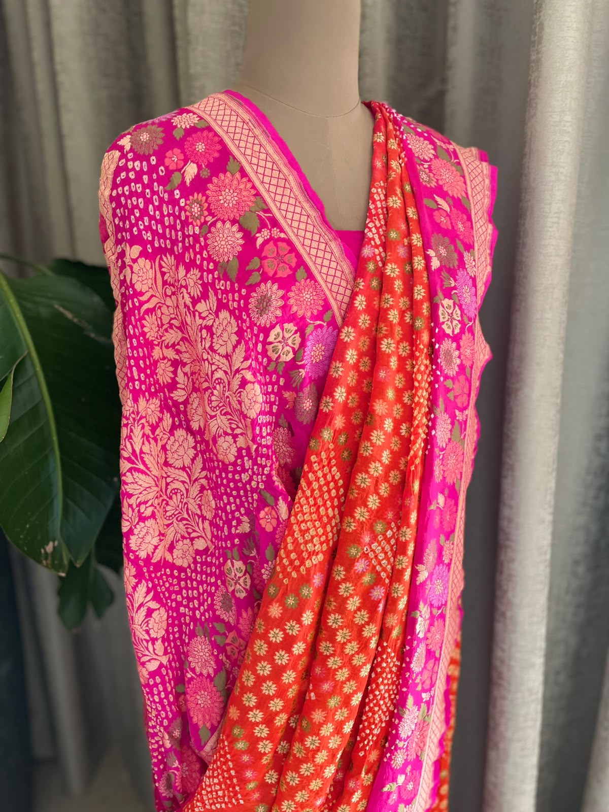 Yukti - Pink & Orange Tilfi Meenakari Bandhani Saree