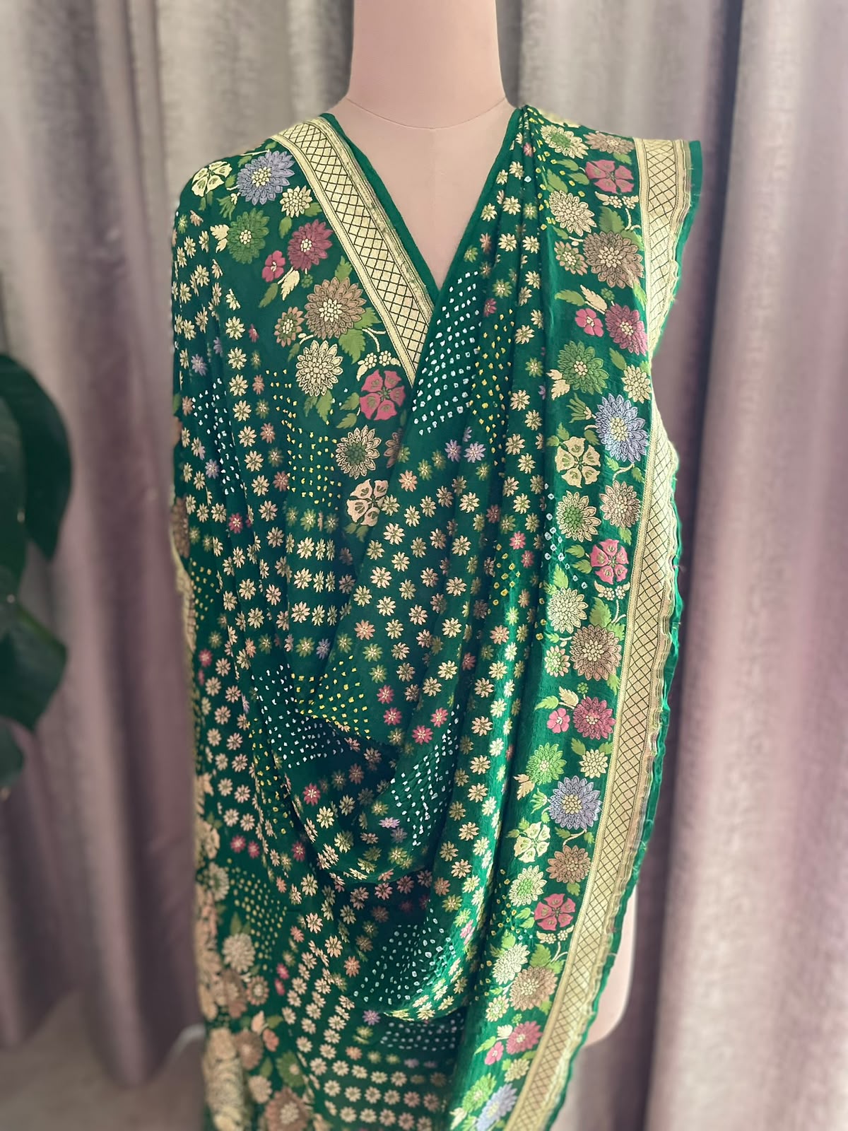 Bhumika - Green Tilfi Meenakari Bandhani Dupatta