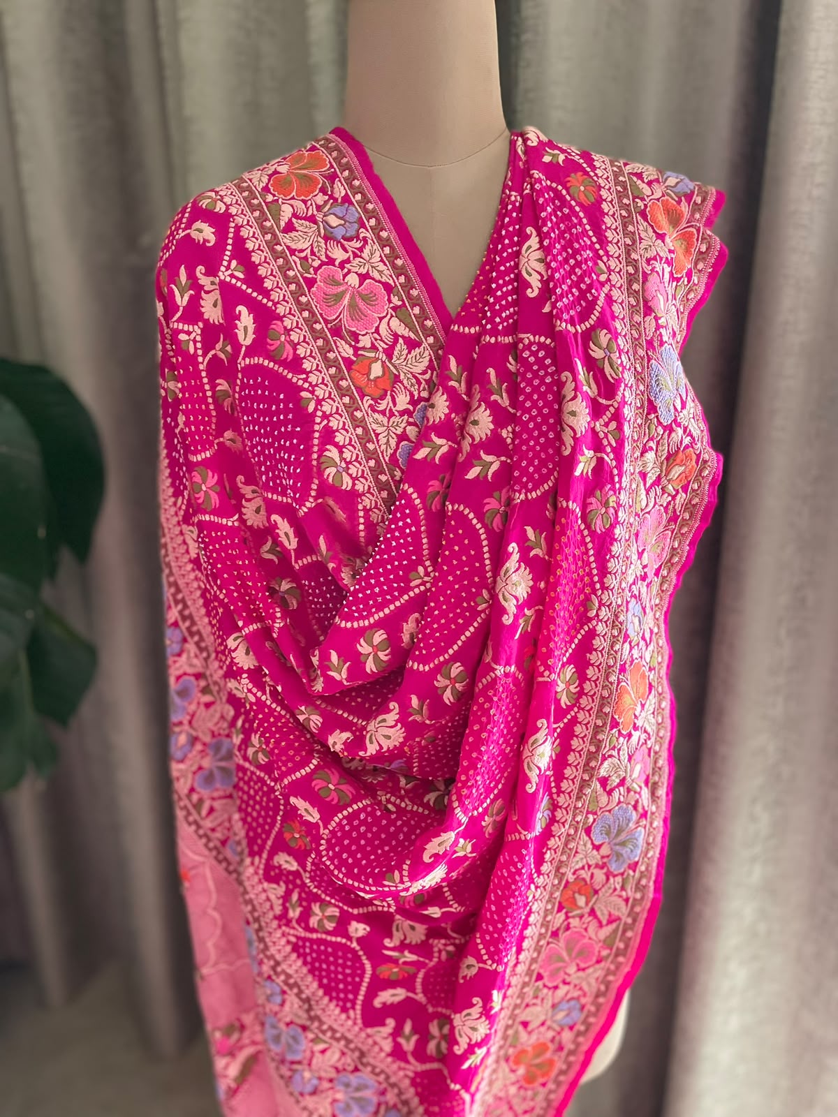 Ashita - Pink Tilfi Meenakari Bandhani Dupatta