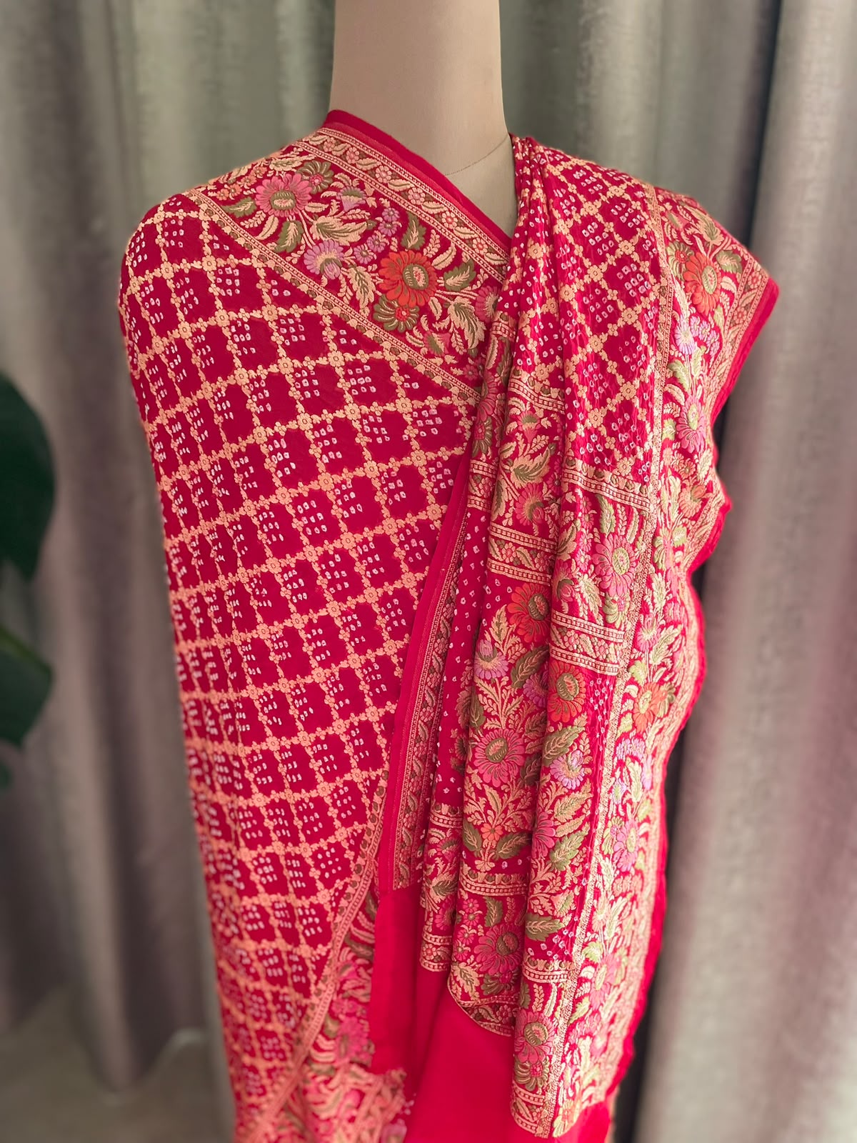 Poorvi - Red Tilfi Meenakari Bandhani Dupatta