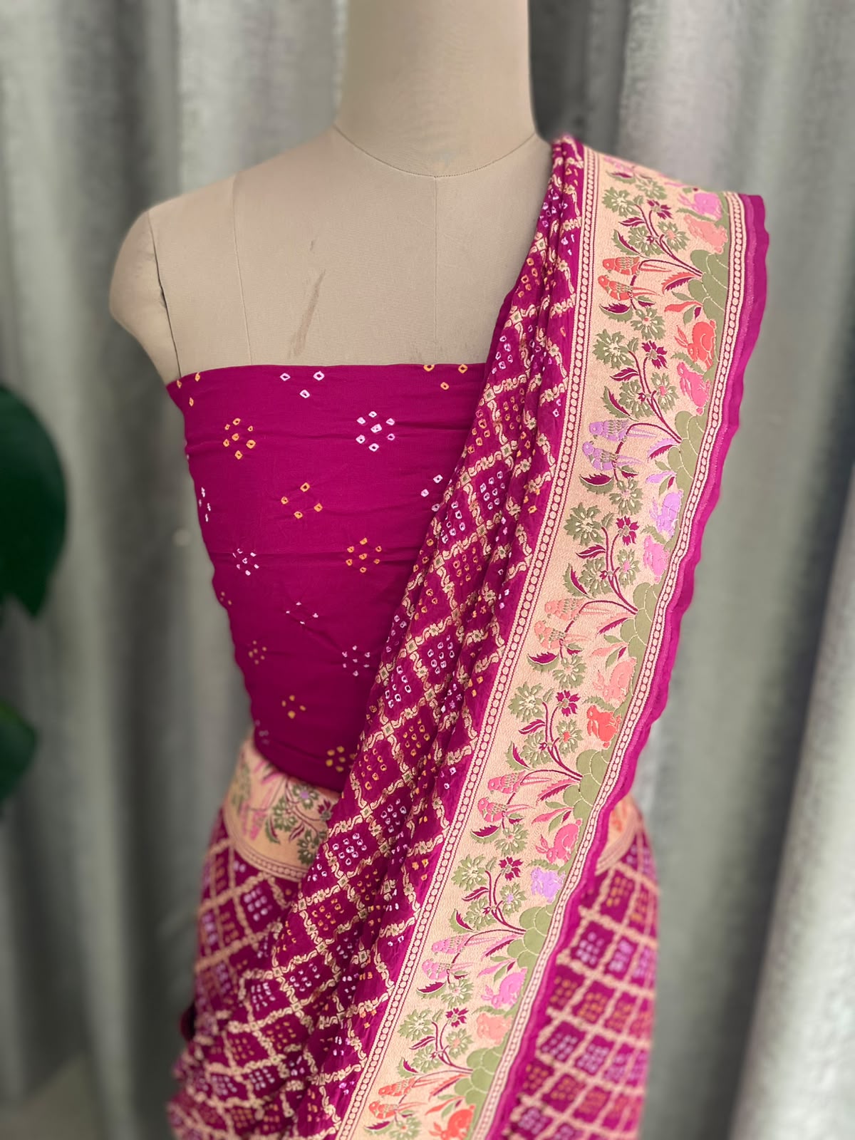 Mohini - Magenta Tilfi Meenakari Bandhani Saree