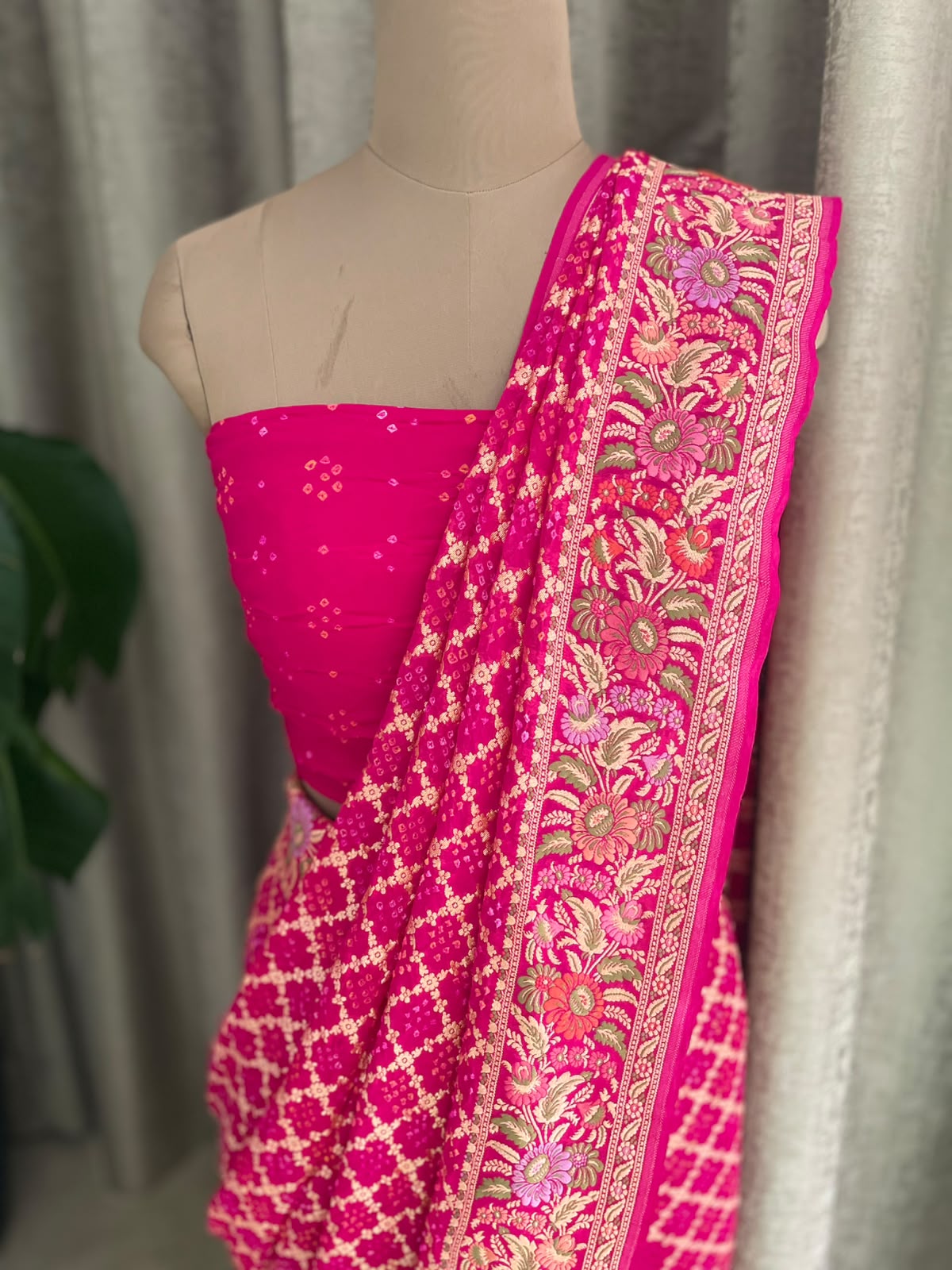 Malavika - Pink Tilfi Meenakari Bandhani Saree