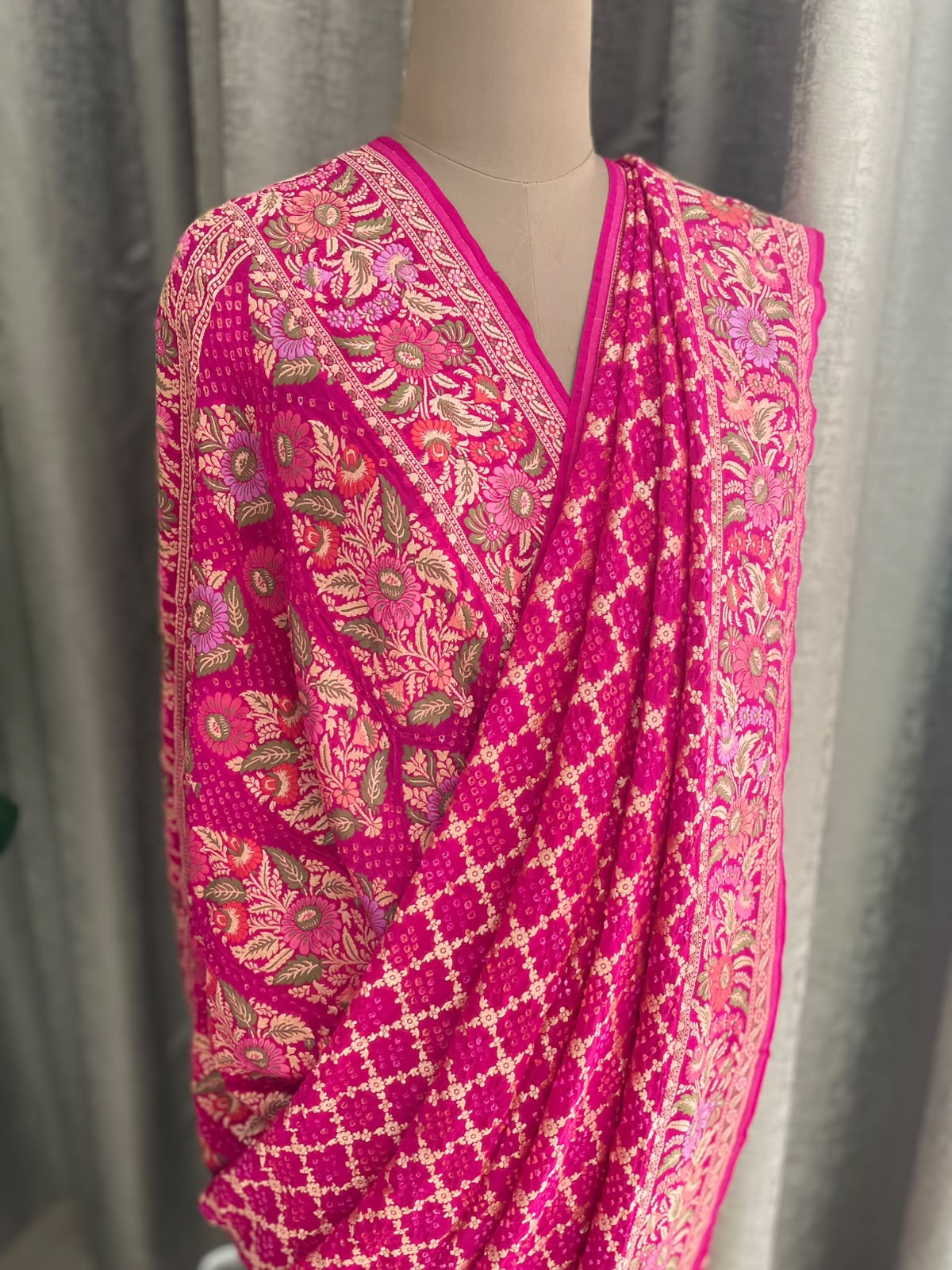 Malavika - Pink Tilfi Meenakari Bandhani Saree