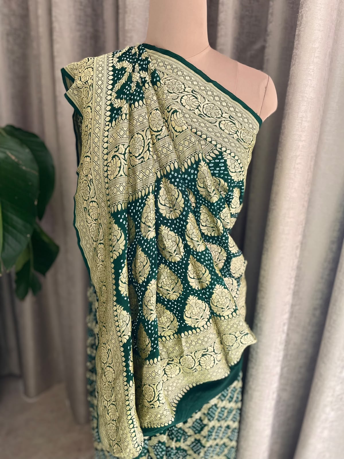 Mishka - Green Bandhani Banarasi Saree