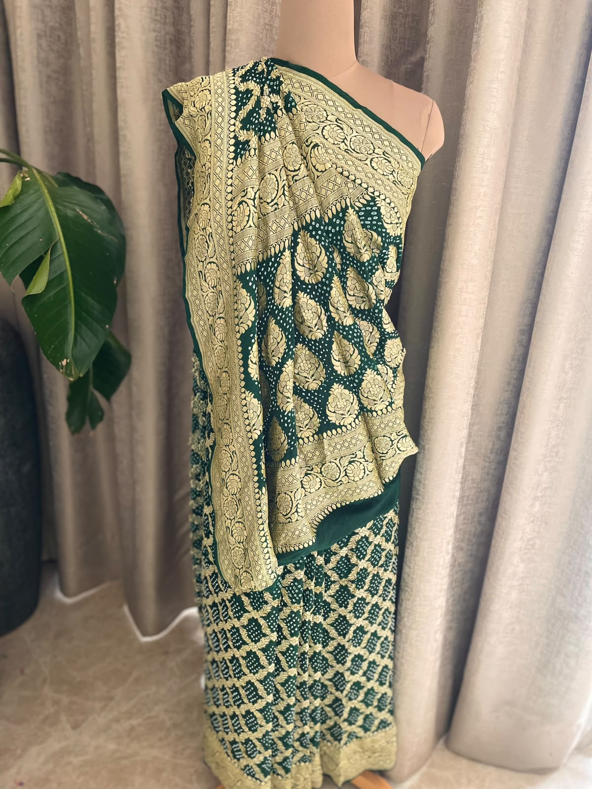 Mishka - Green Bandhani Banarasi Saree