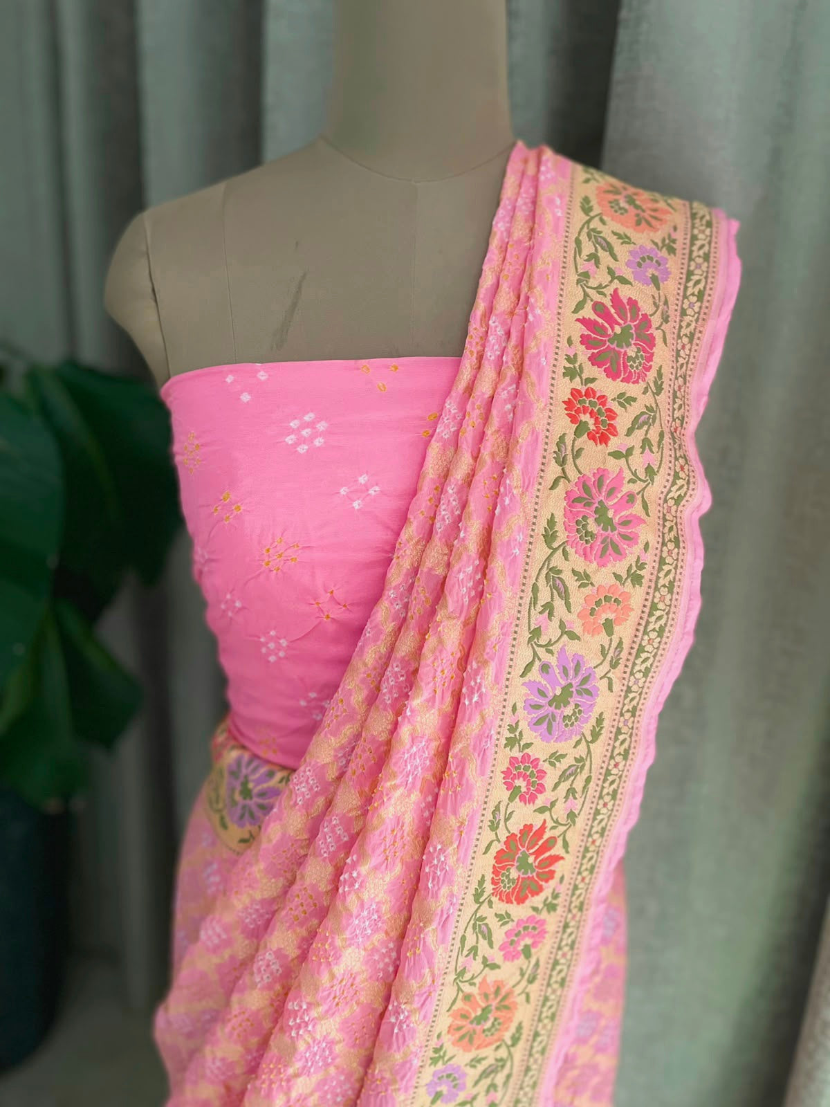 Gargi - Peach Tilfi Meenakari Bandhani Saree
