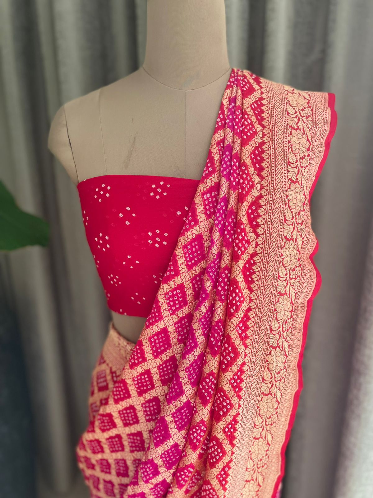 Sumeha - Red & Pink Bandhani Banarasi Saree