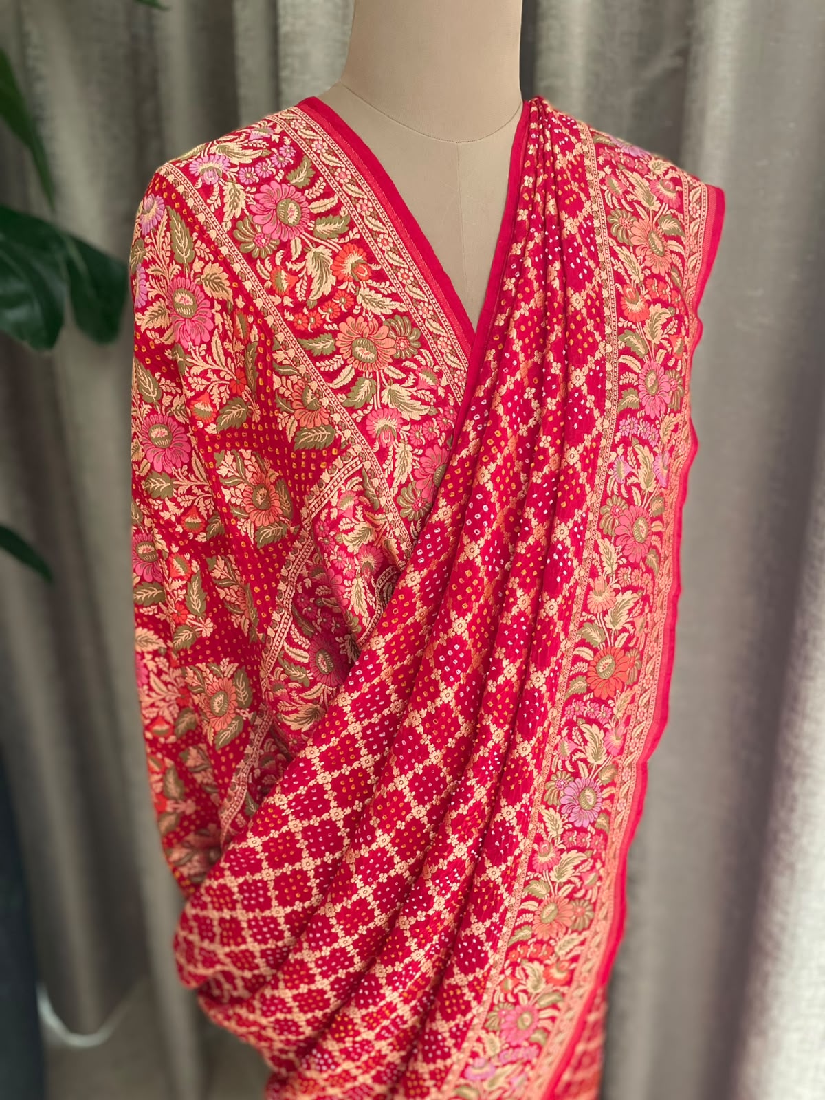 Shriya - Red Tilfi Meenakari Bandhani Saree