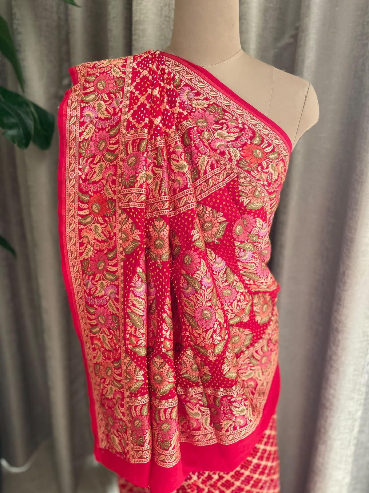 Shriya - Red Tilfi Meenakari Bandhani Saree
