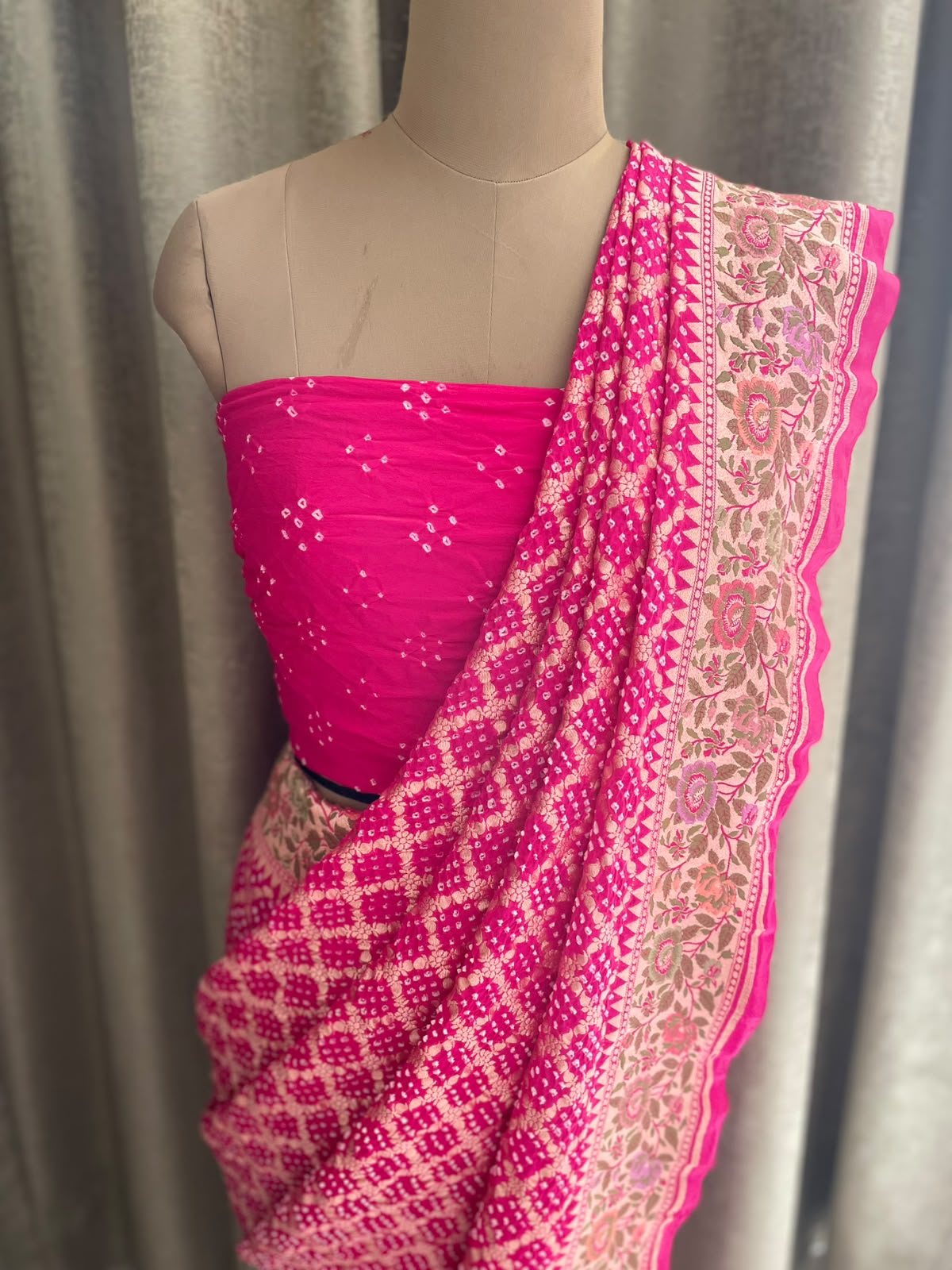 Himani - Pink Tilfi Meenakari Bandhani Saree