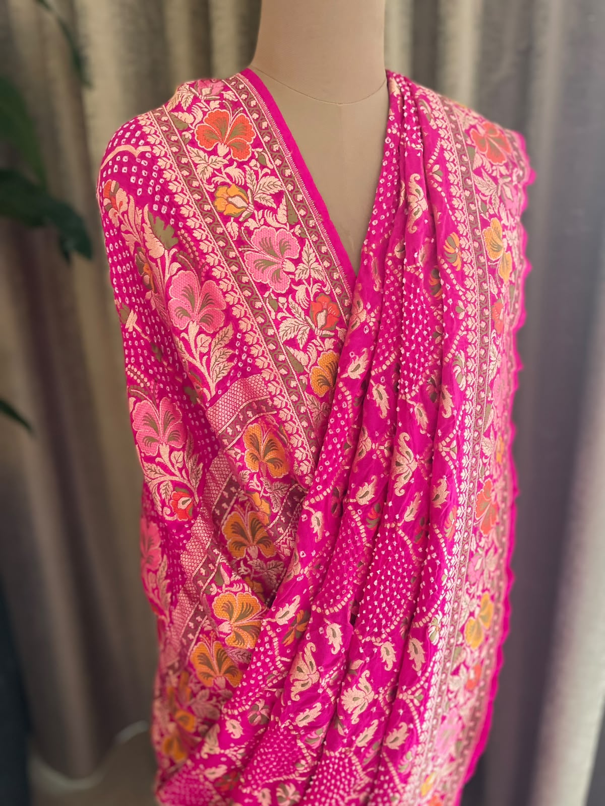 Sandhya - Pink Tilfi Meenakari Bandhani Saree