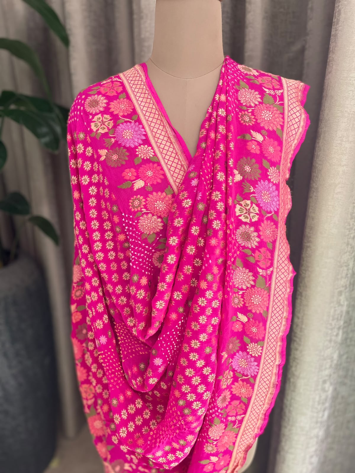 Ashita - Pink Tilfi Meenakari Bandhani Dupatta