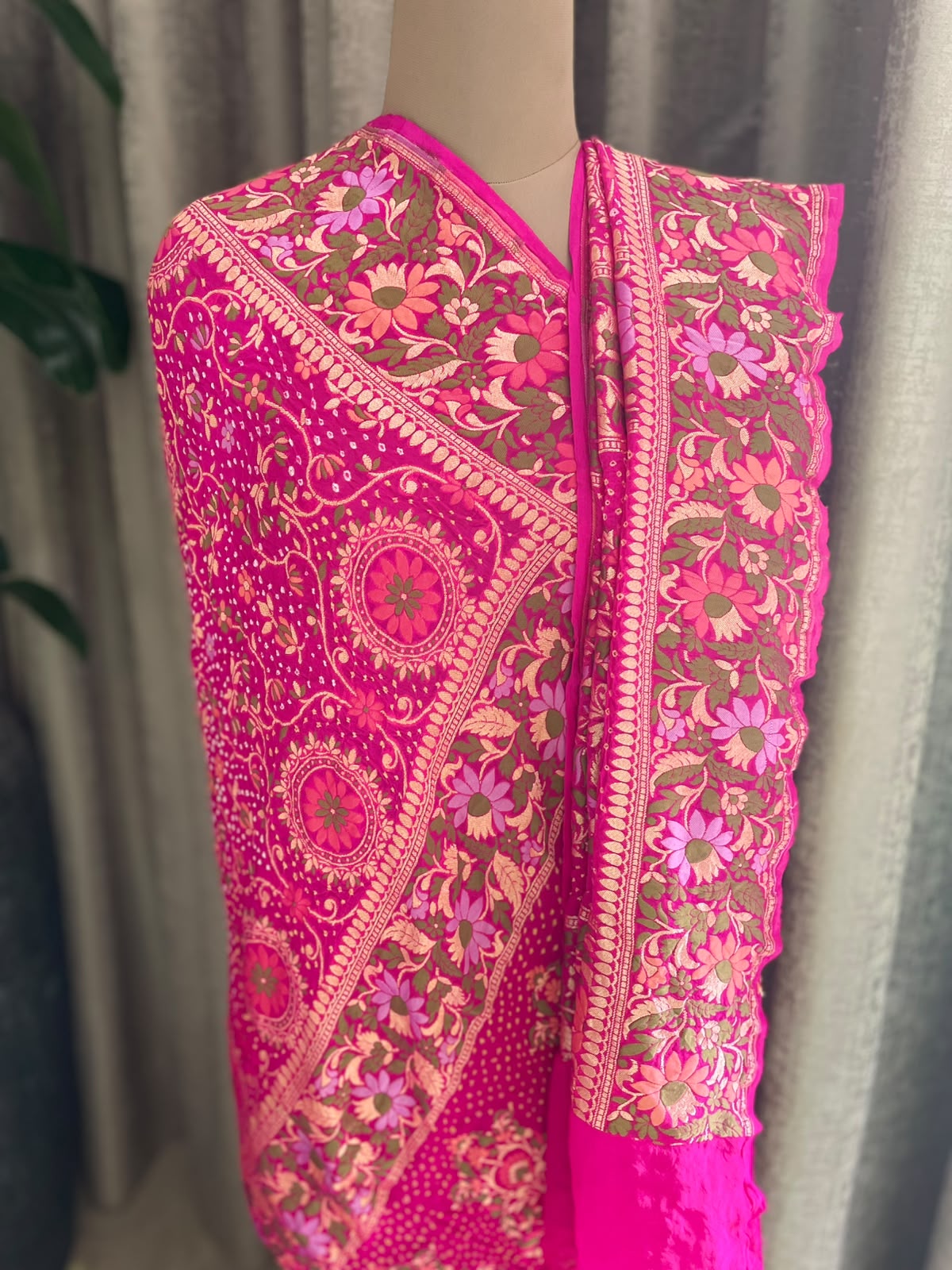 Hansika - Pink Tilfi Meenakari Bandhani Dupatta