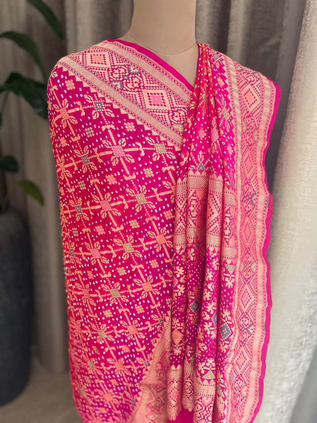 Janvi - Pink & Orange Meenakari Bandhani Dupatta