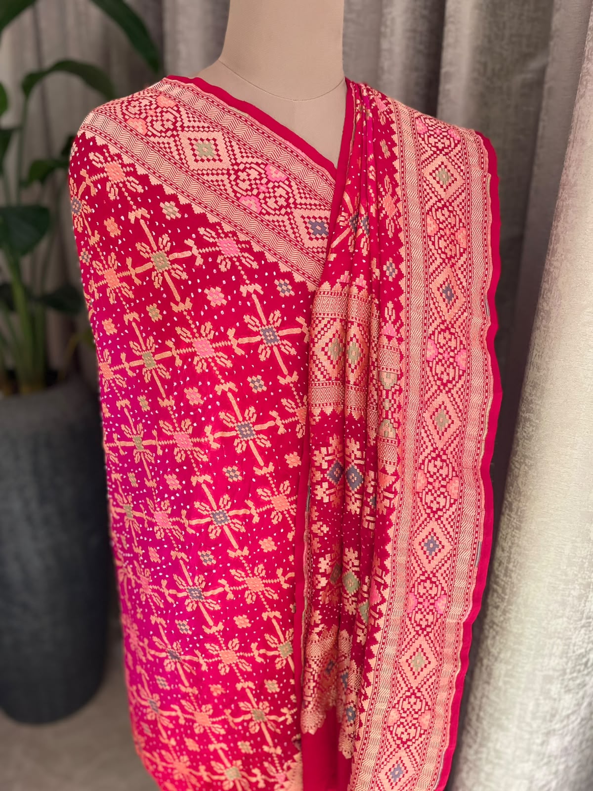 Padmini - Red & Pink Meenakari Bandhani Dupatta