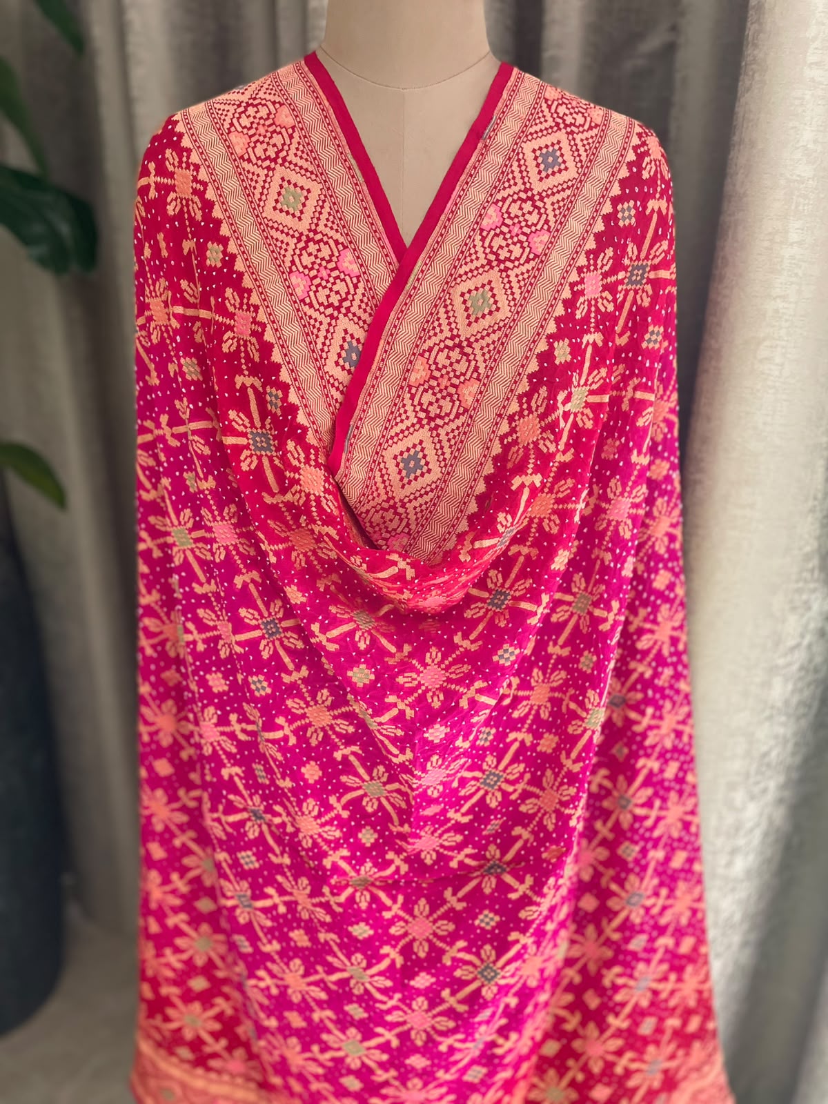 Padmini - Red & Pink Meenakari Bandhani Dupatta