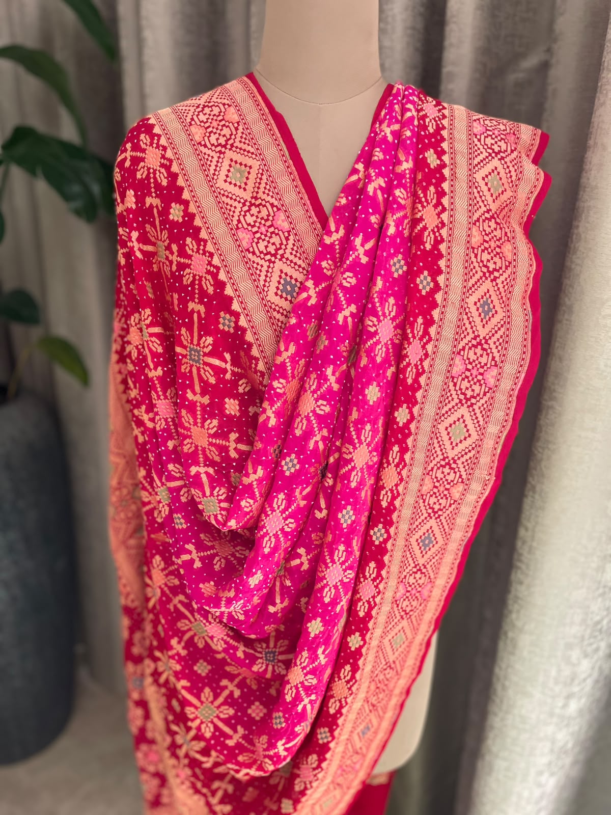 Padmini - Red & Pink Meenakari Bandhani Dupatta