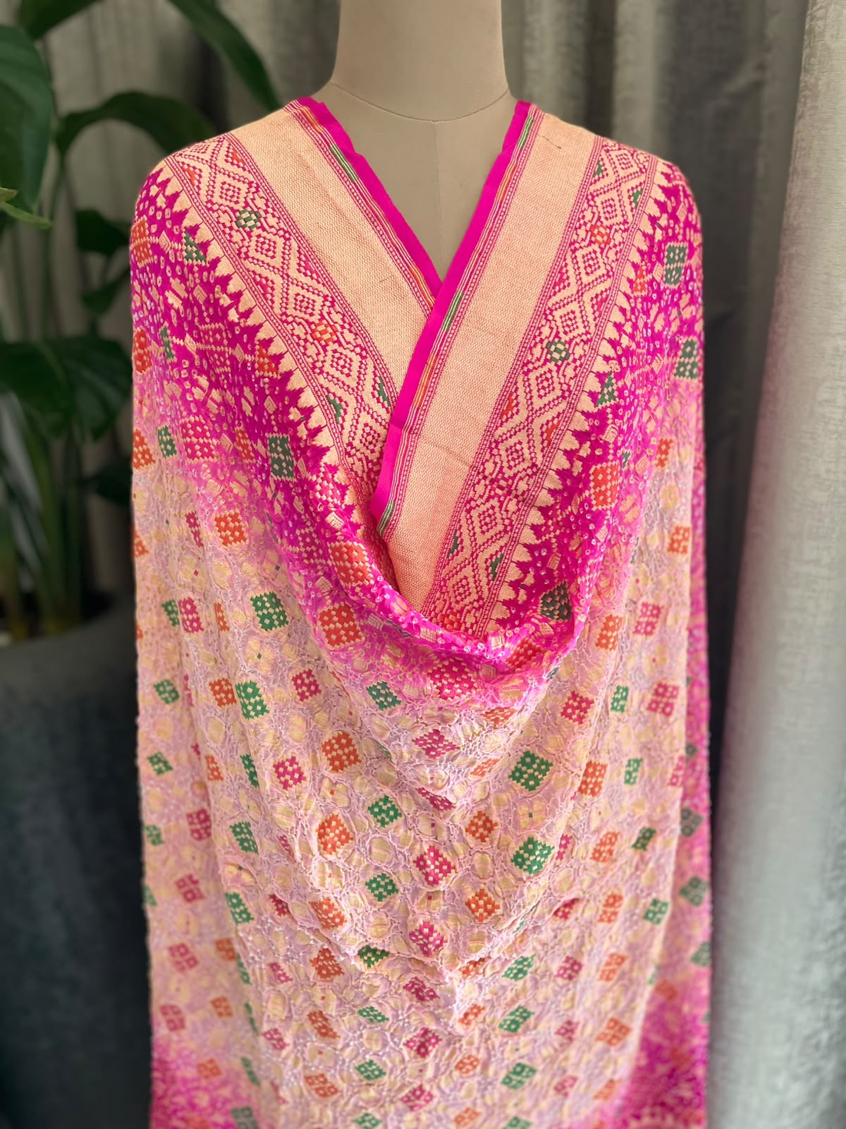 Mrinali - Pink & Peach Meenakari Bandhani Dupatta