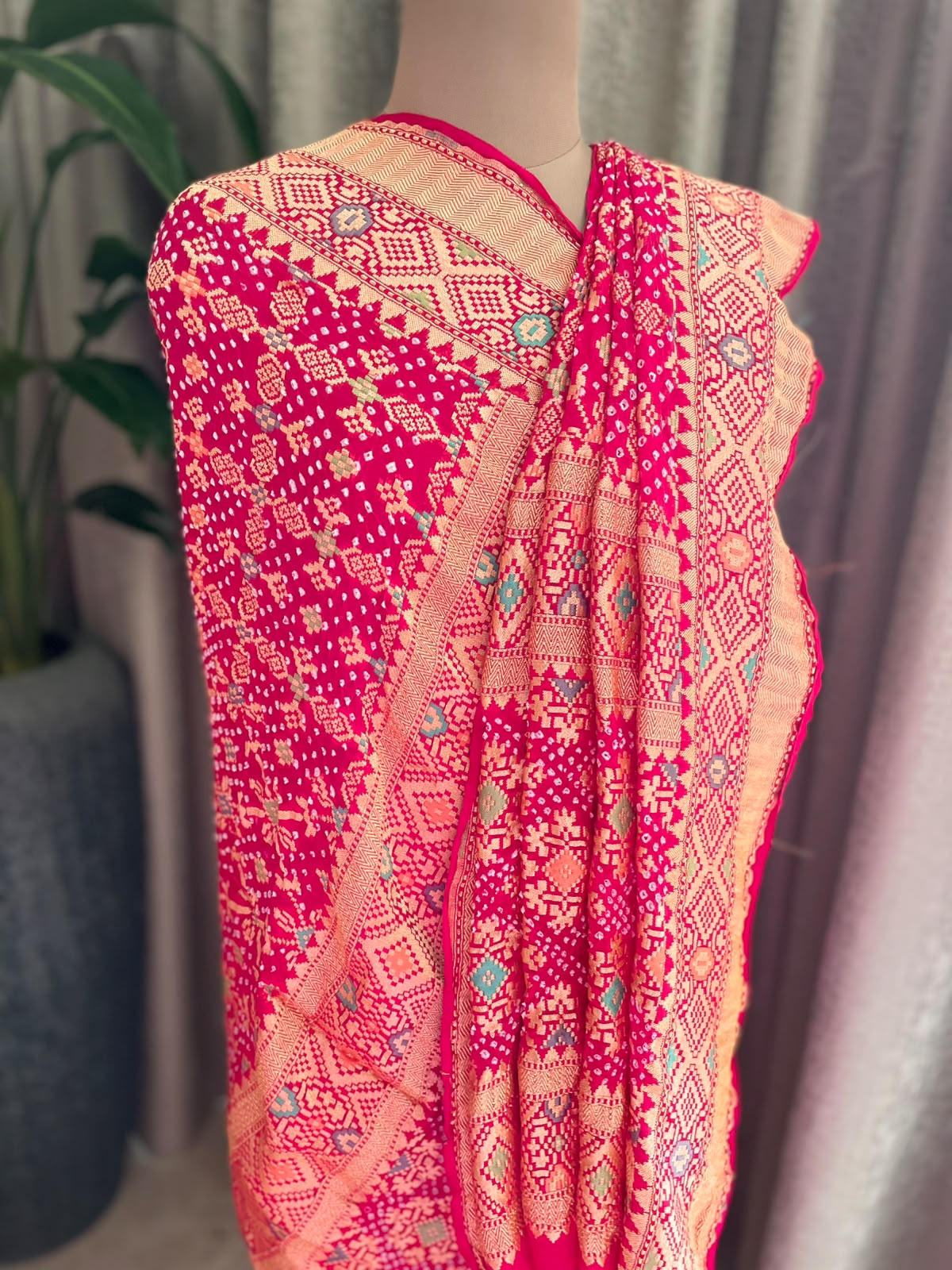 Yashvi - Rani Pink Meenakari Bandhani Dupatta