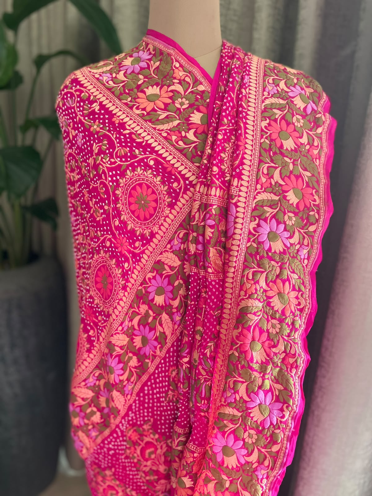 Ashita - Pink Tilfi Meenakari Bandhani Dupatta