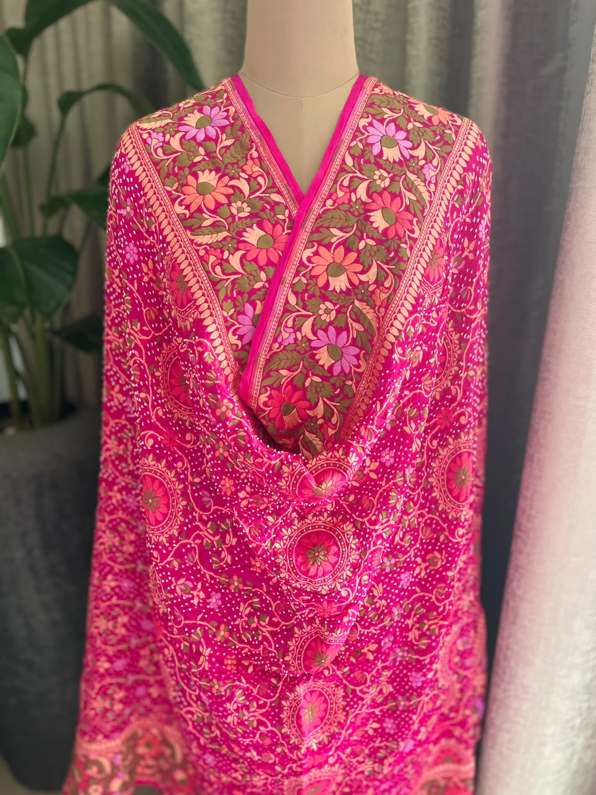 Ashita - Pink Tilfi Meenakari Bandhani Dupatta