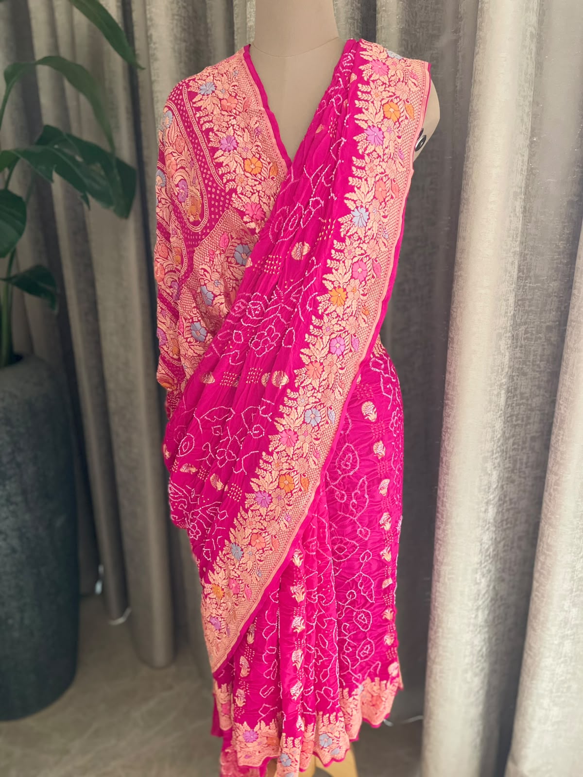 Aashita - Pink Tilfi Meenakari Bandhani Saree