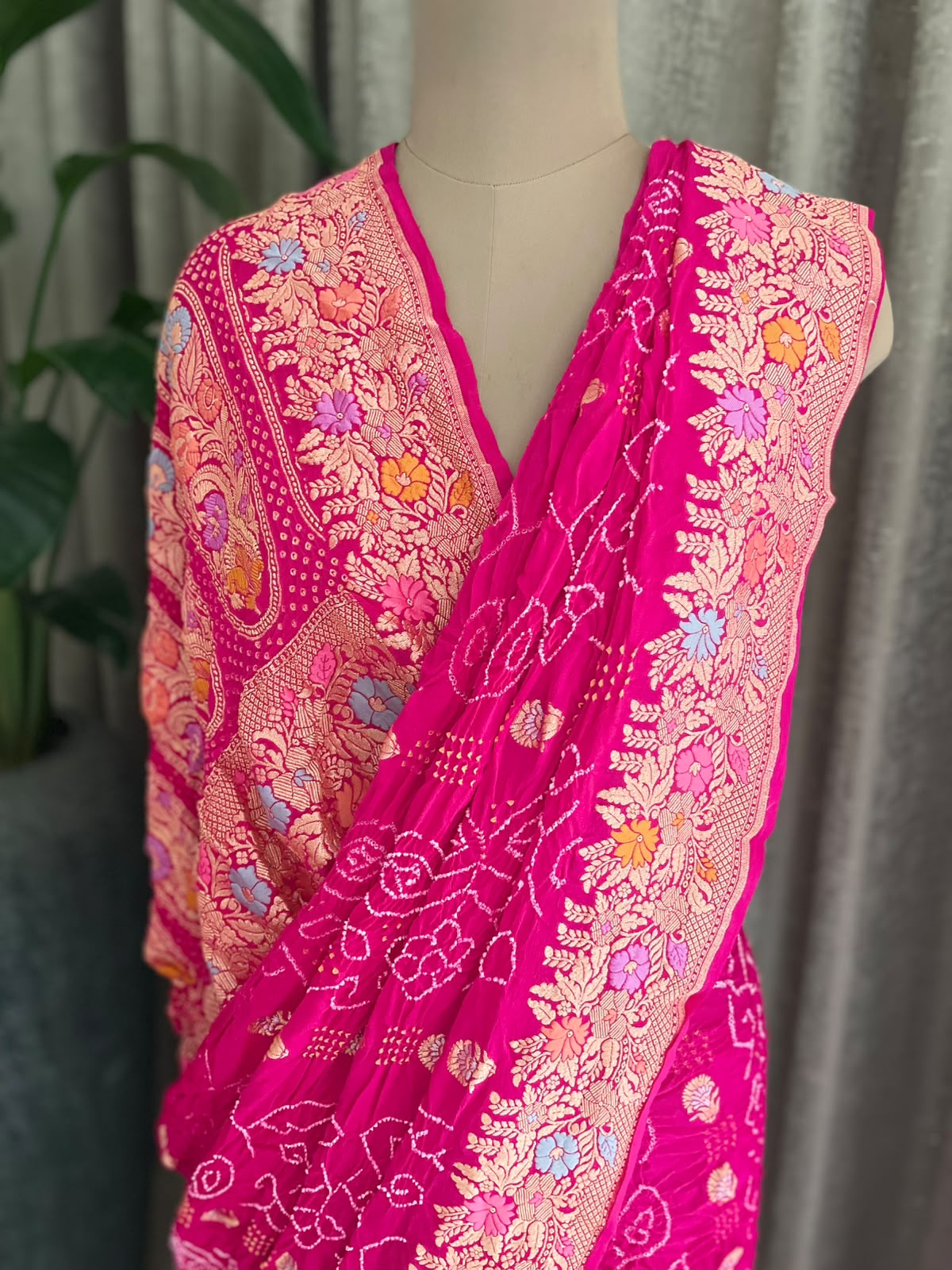 Aashita - Pink Tilfi Meenakari Bandhani Saree