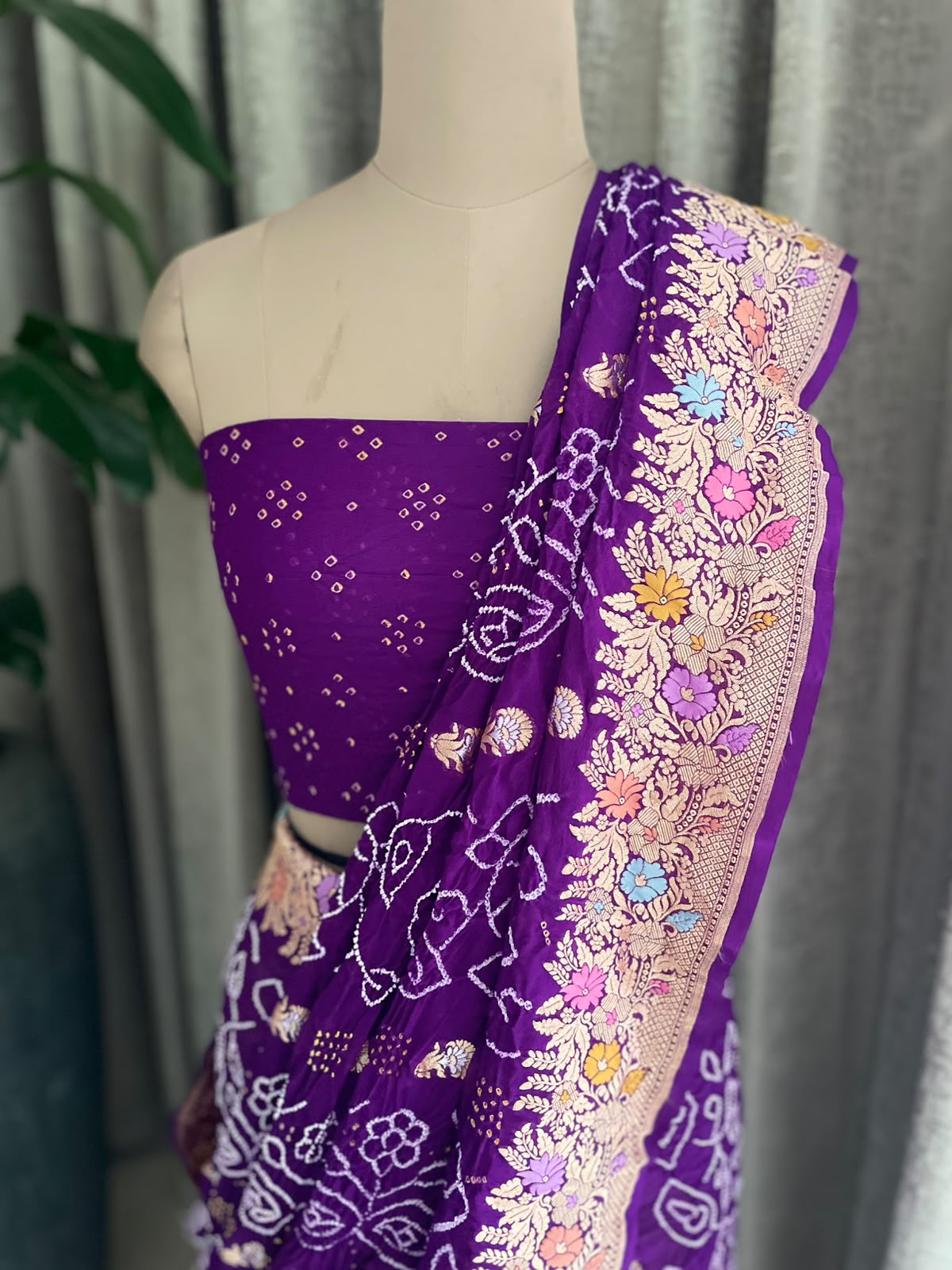 Ruhi - Purple Tilfi Meenakari Bandhani Saree
