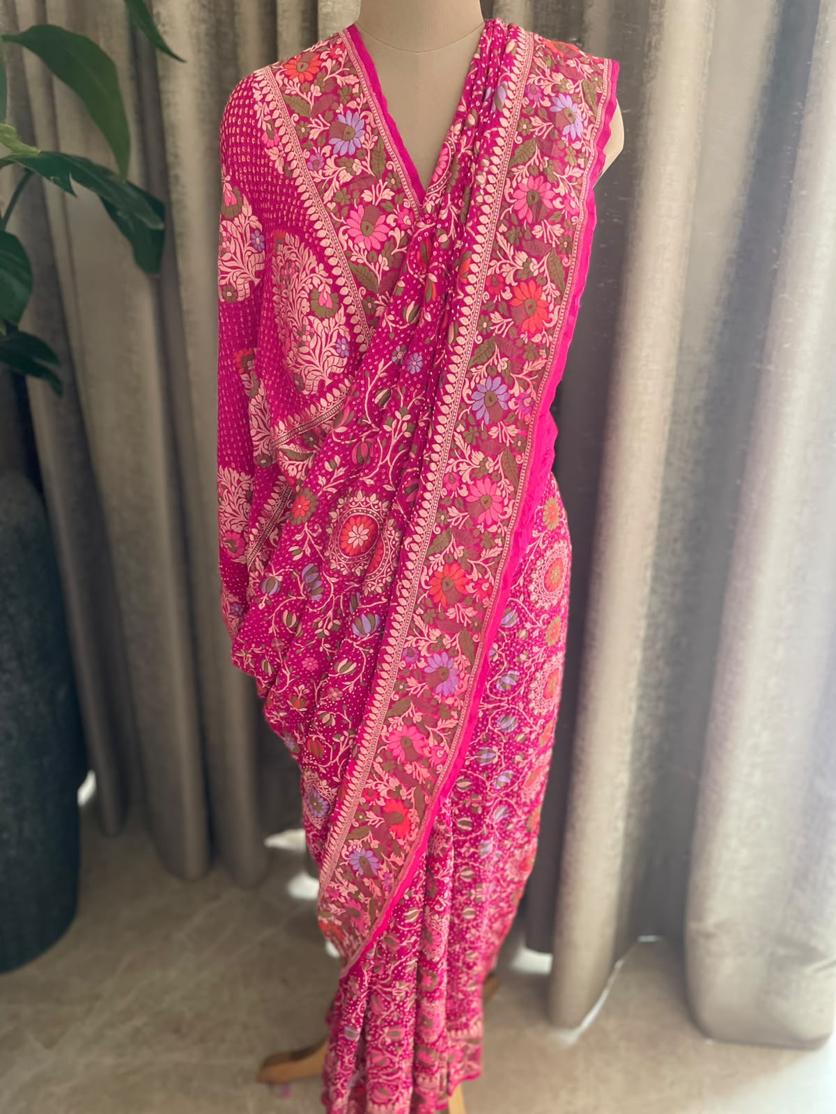 Manushree - Pink Tilfi Meenakari Bandhani Saree