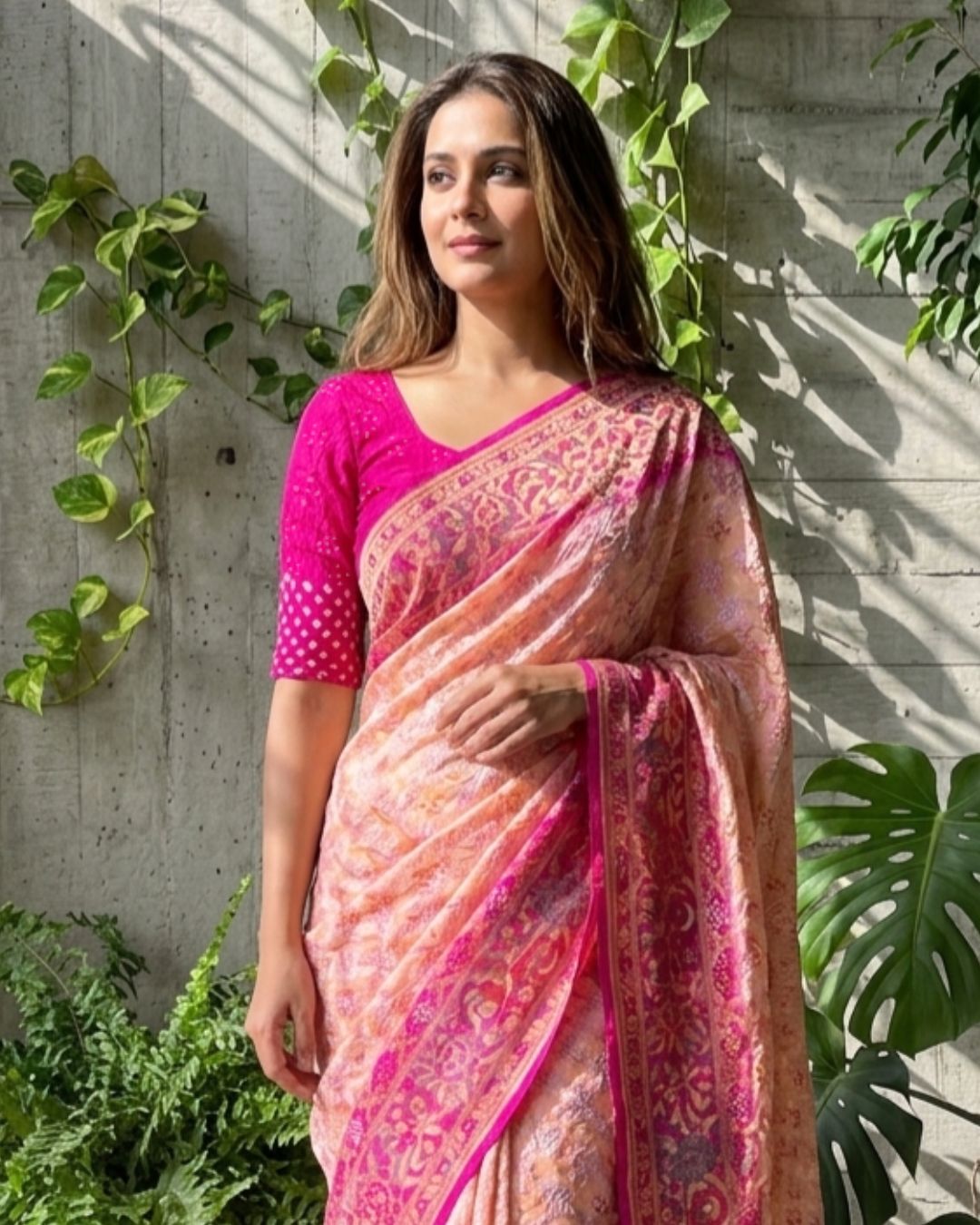 Hetvi - Pink & Peach Meenakari Tilfi Saree