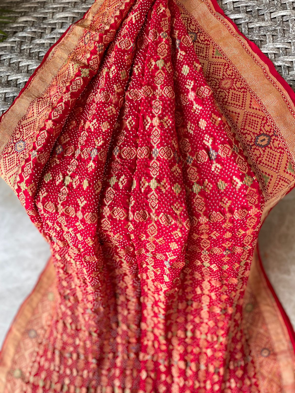 Saira - An Enchanting Princess Meenakari Saree