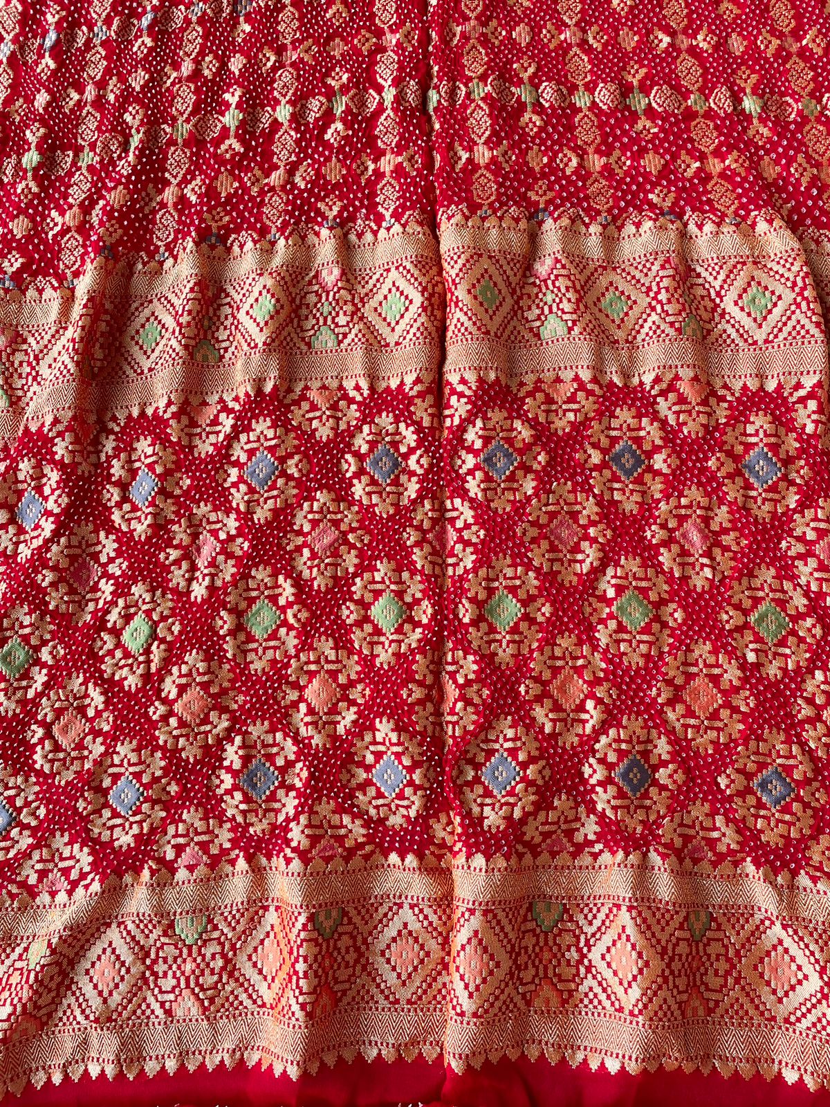 Saira - An Enchanting Princess Meenakari Saree