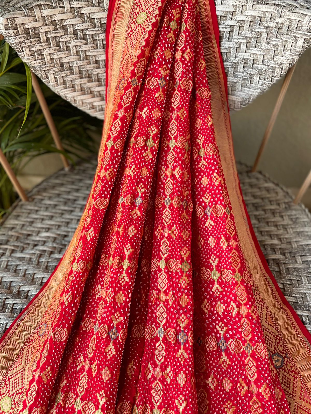 Saira - An Enchanting Princess Meenakari Saree