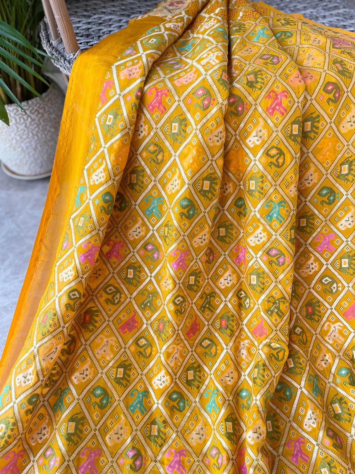 Riya - A Gem Meenakari Motif Saree