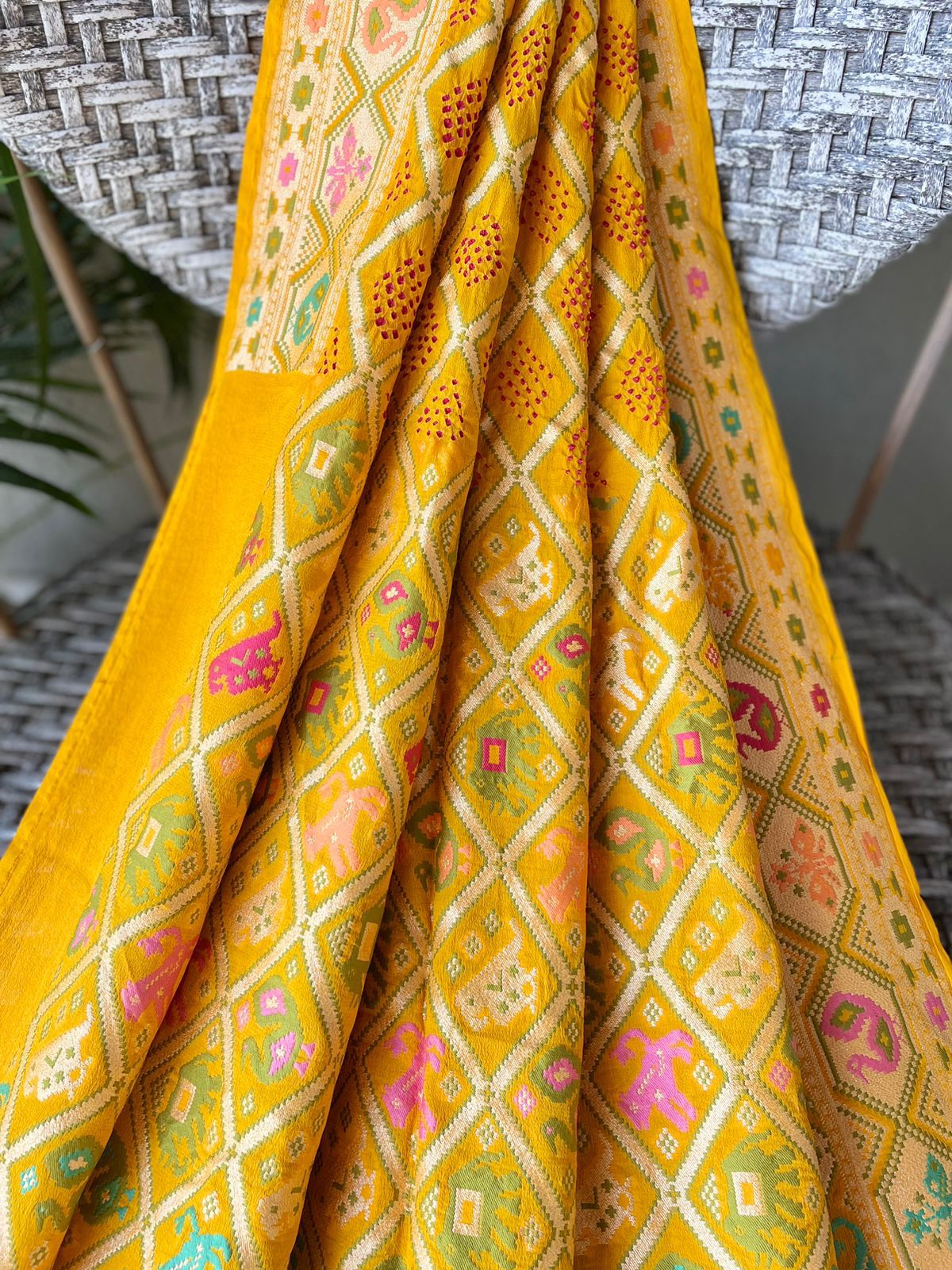 Riya - A Gem Meenakari Motif Saree