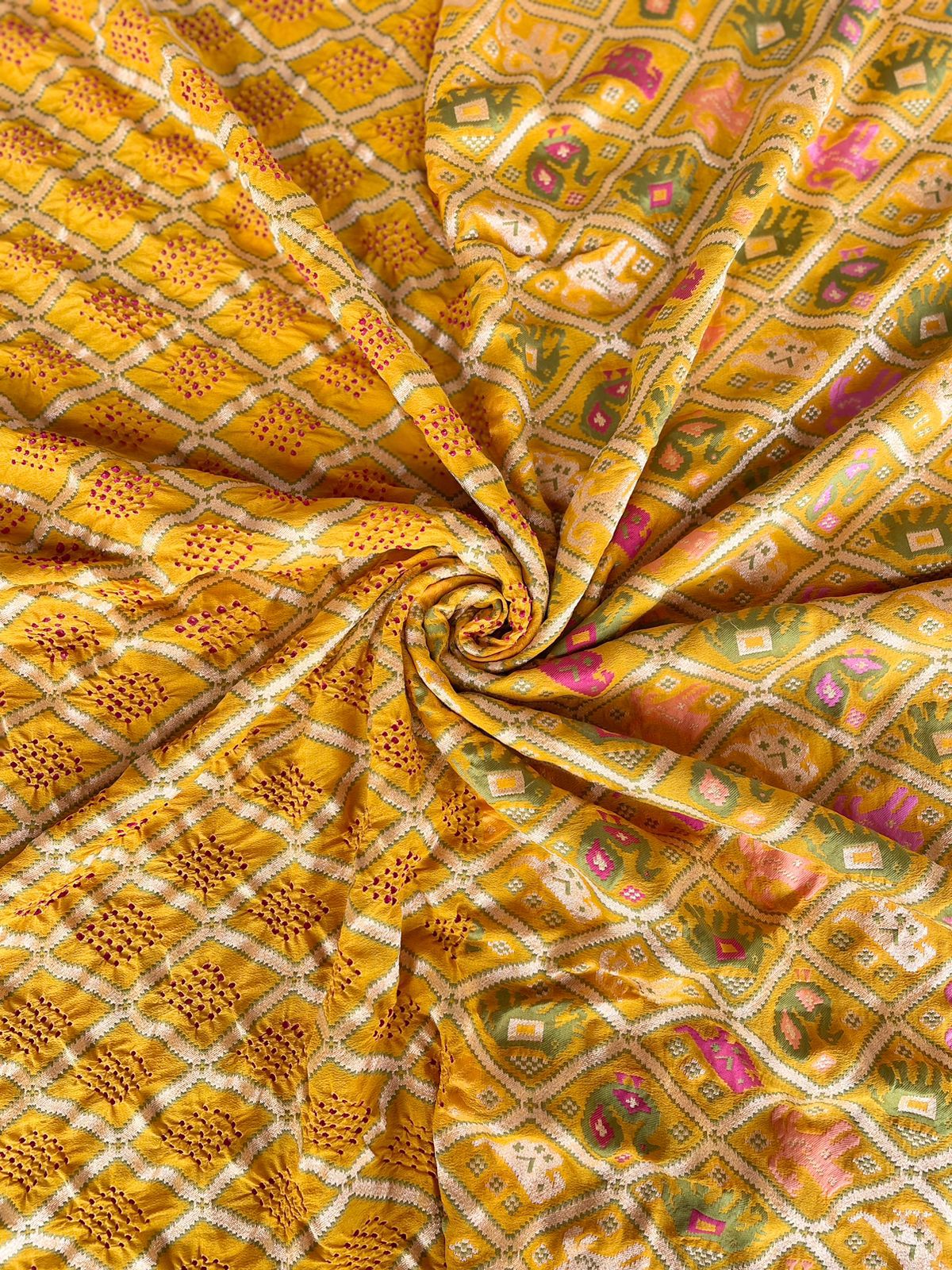 Riya - A Gem Meenakari Motif Saree