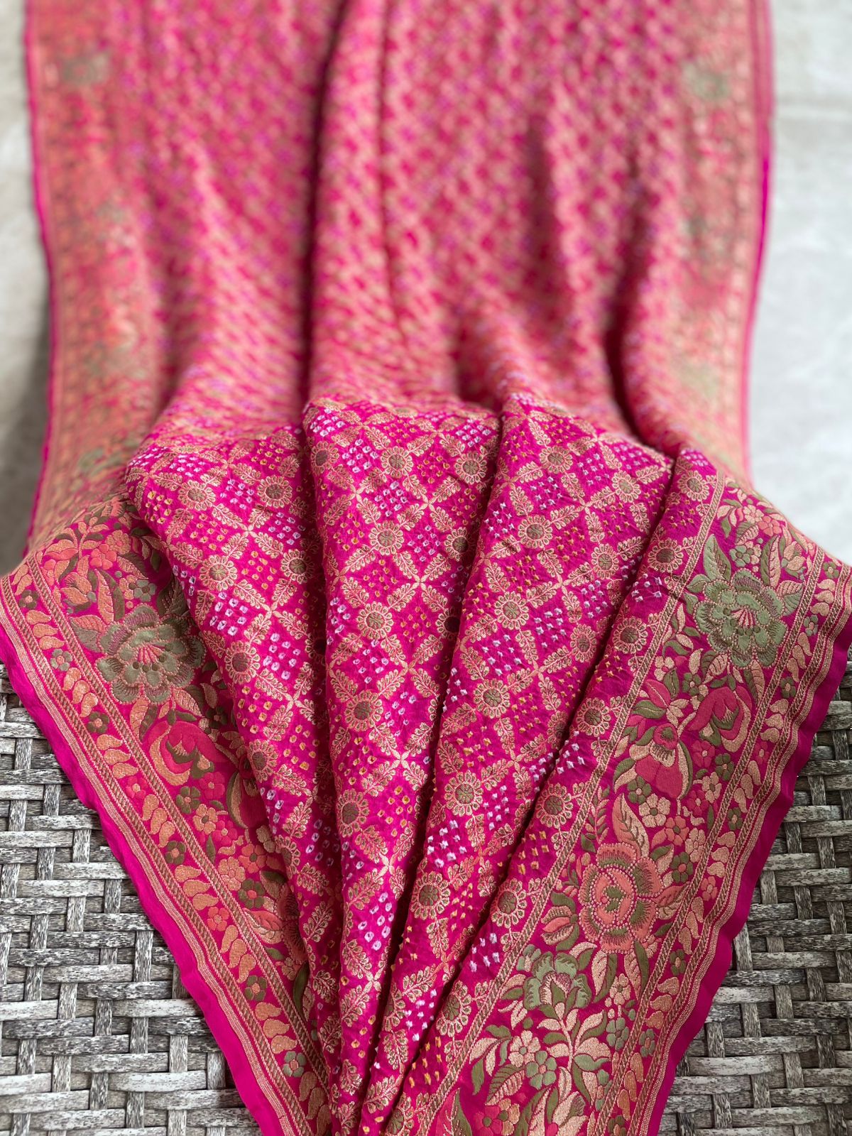 Arya - Noble Goddess Meenakari Motif Saree