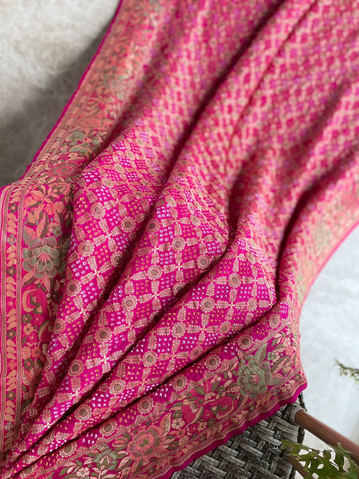 Arya - Noble Goddess Meenakari Motif Saree
