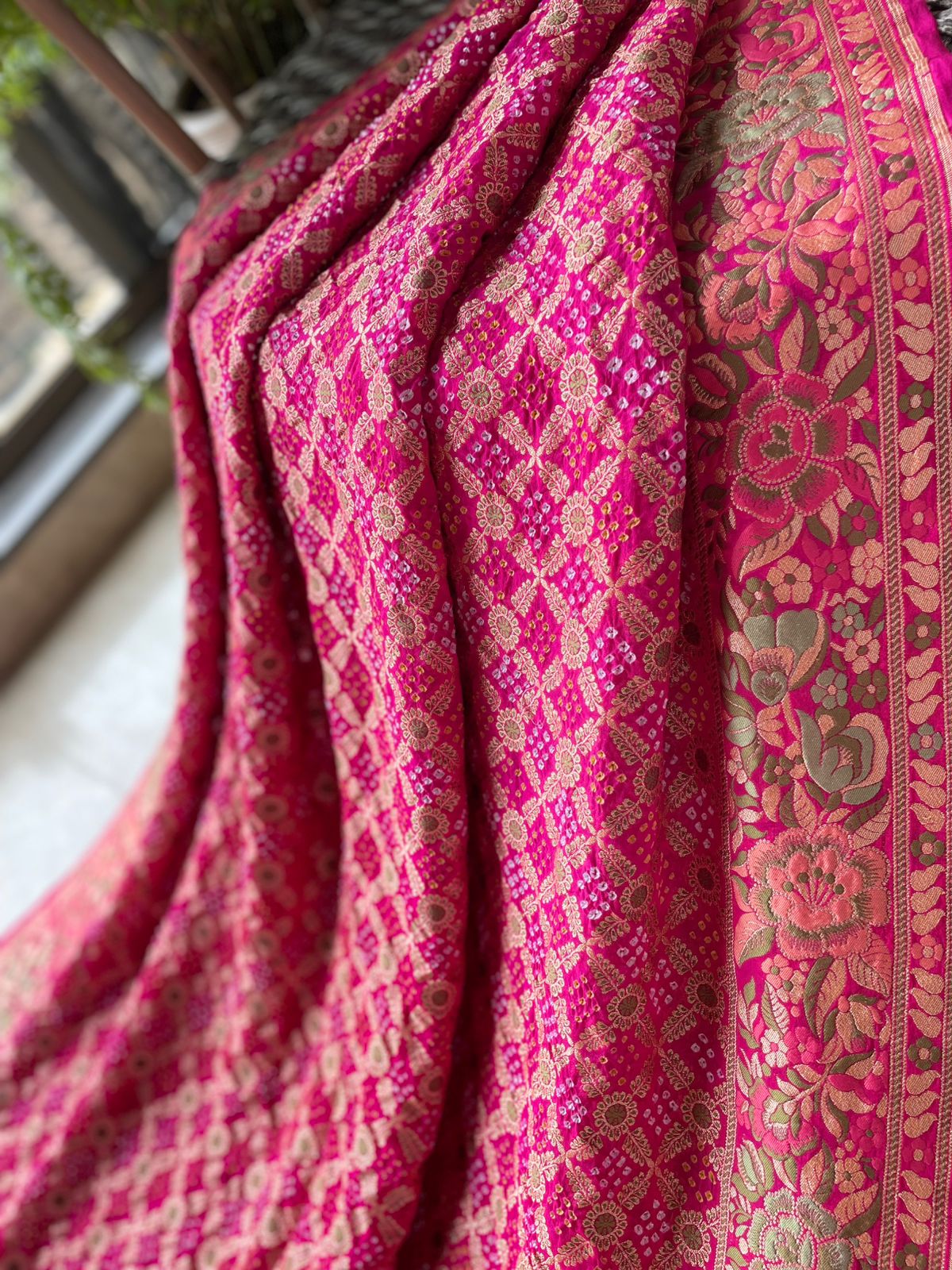 Arya - Noble Goddess Meenakari Motif Saree