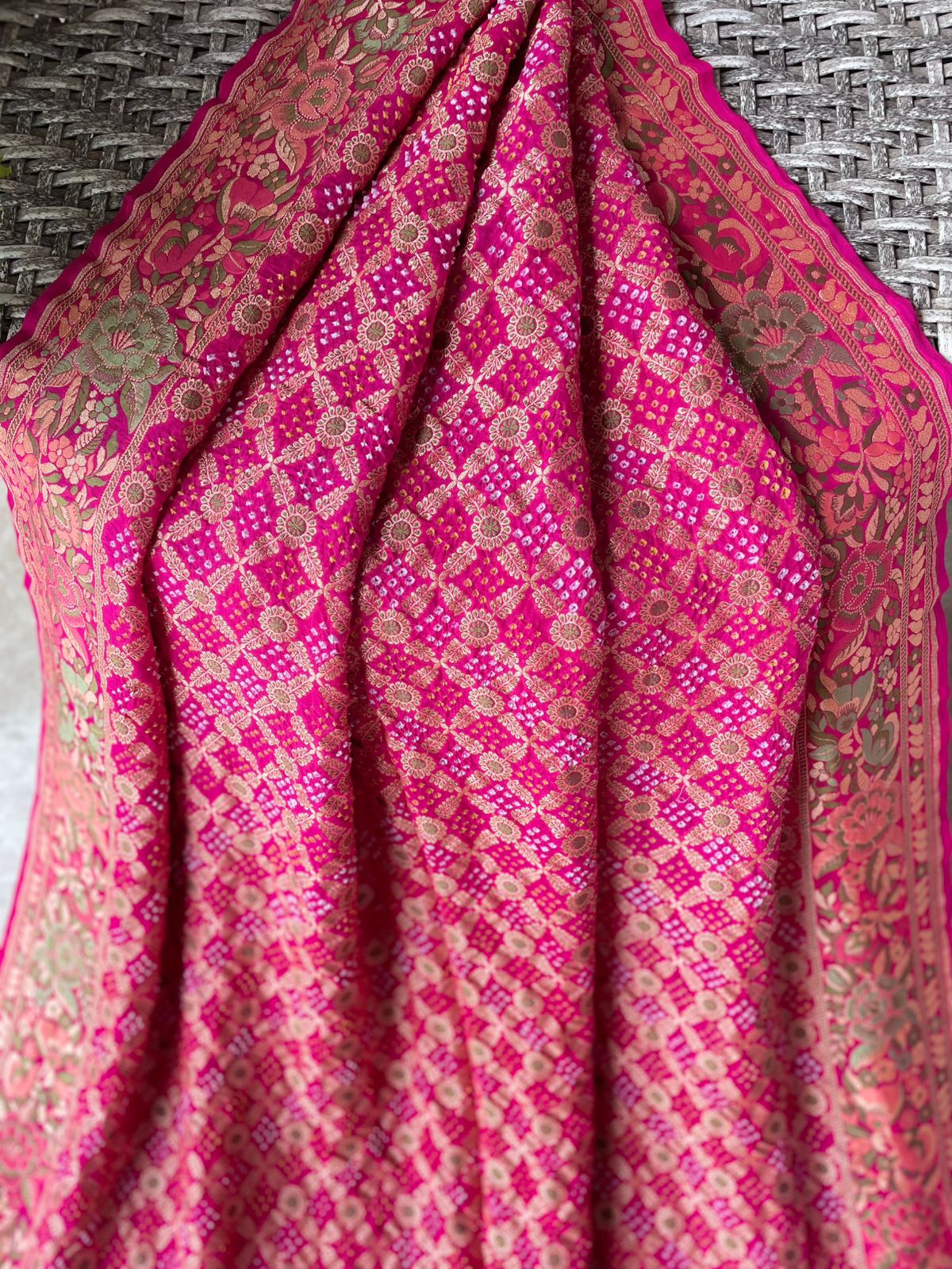 Arya - Noble Goddess Meenakari Motif Saree