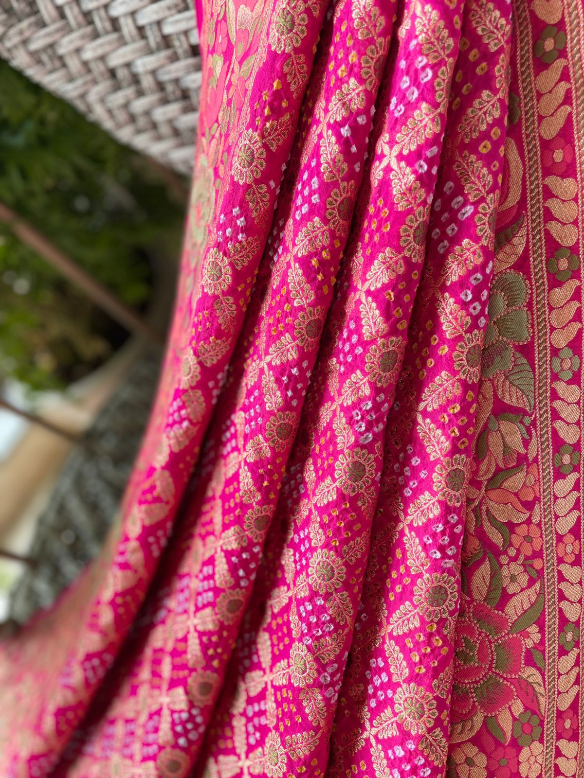 Arya - Noble Goddess Meenakari Motif Saree
