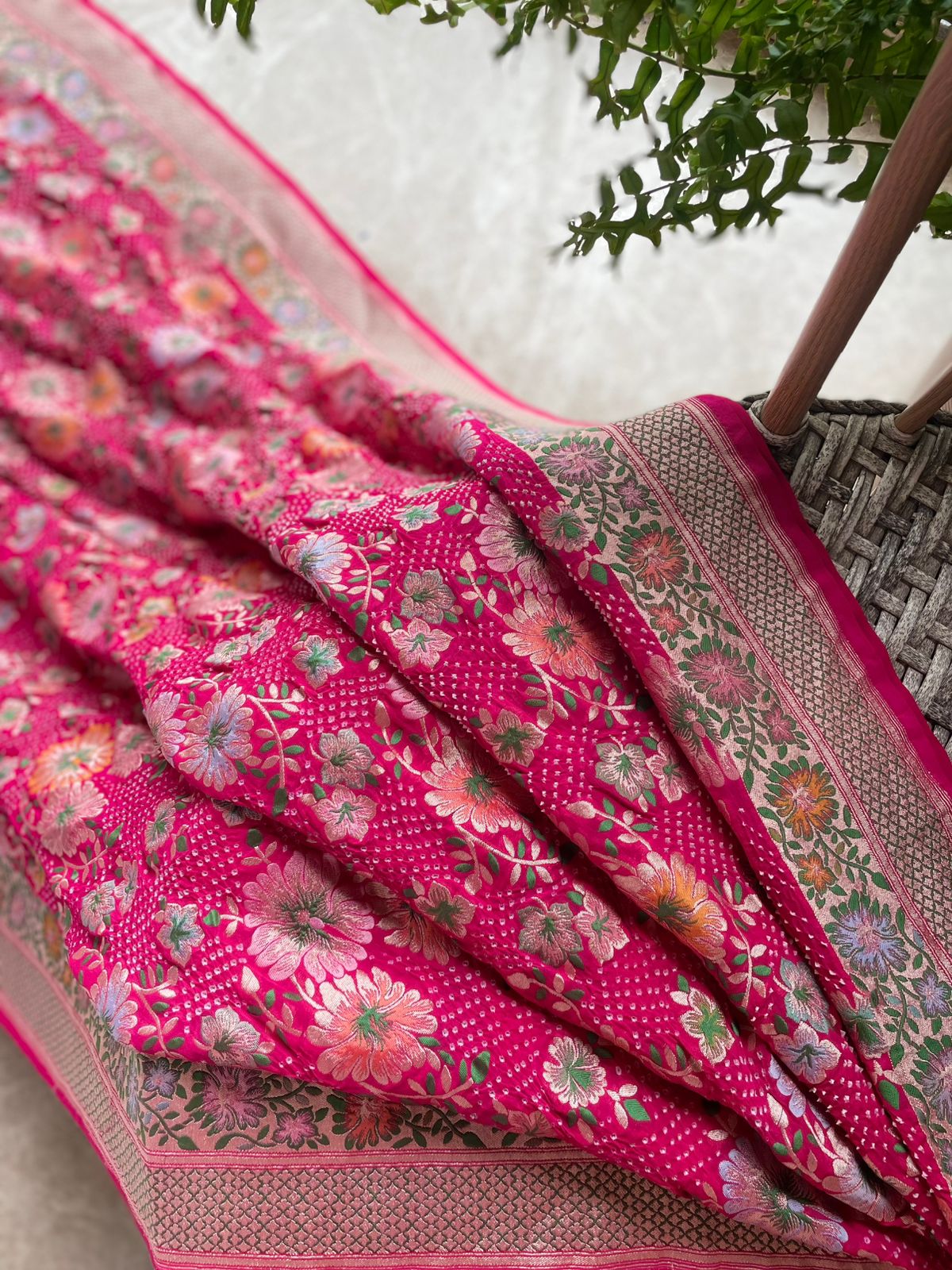 Ruhani - Enchanting Beauty Meenakari Motif Saree
