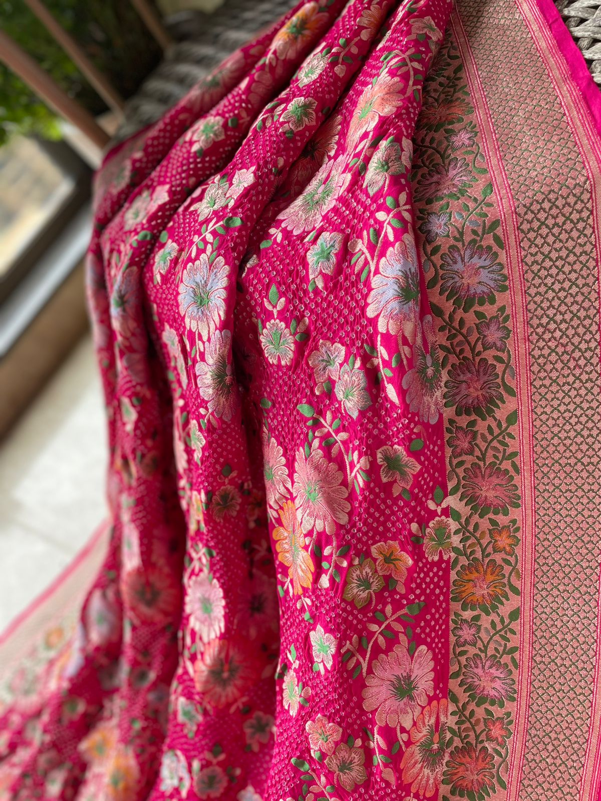Ruhani - Enchanting Beauty Meenakari Motif Saree